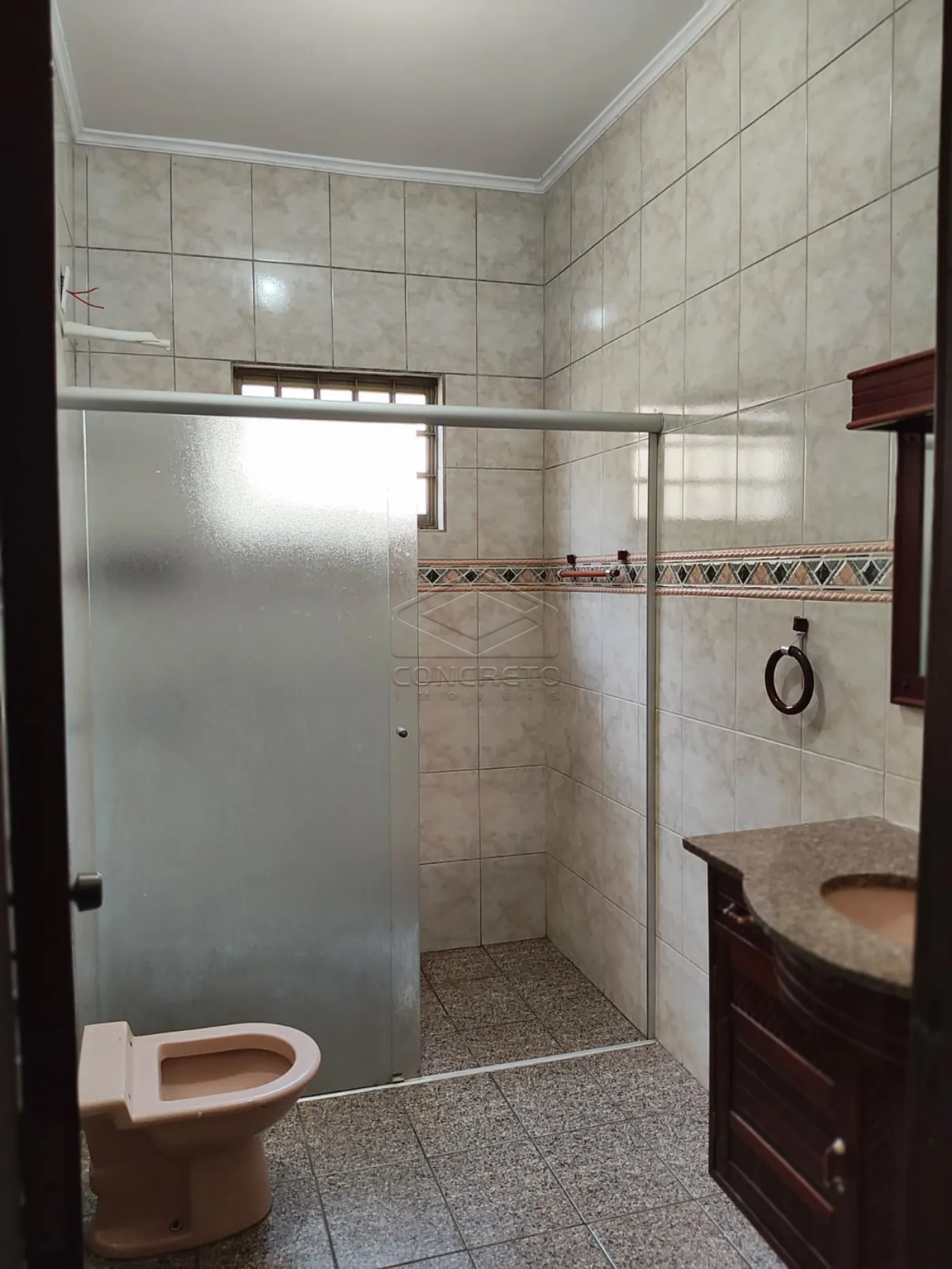 Comprar Casa / Padr&atilde;o em Len&ccedil;&oacute;is Paulista R$ 420.000,00 - Foto 3