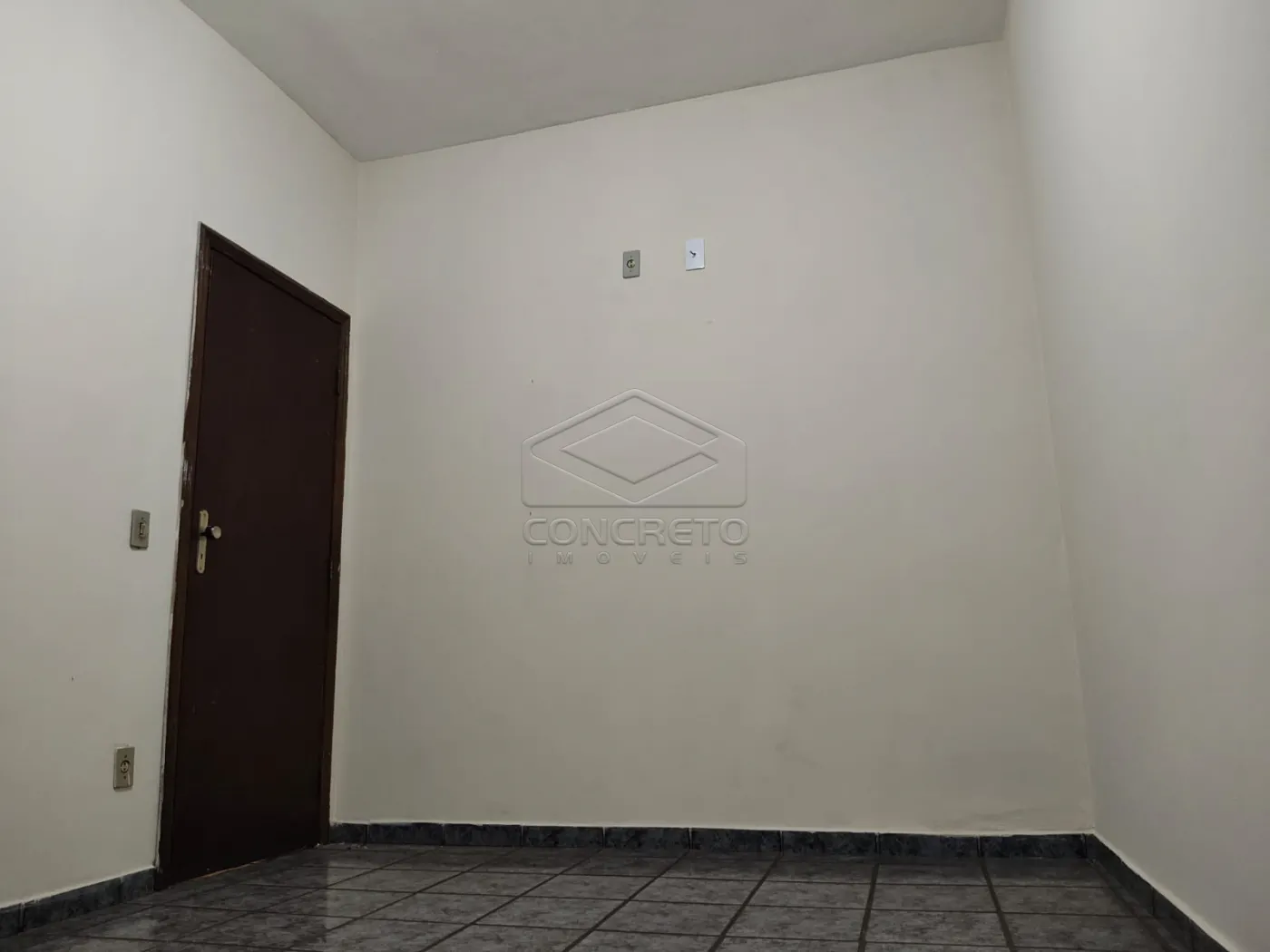 Comprar Casa / Padr&atilde;o em Len&ccedil;&oacute;is Paulista R$ 420.000,00 - Foto 4