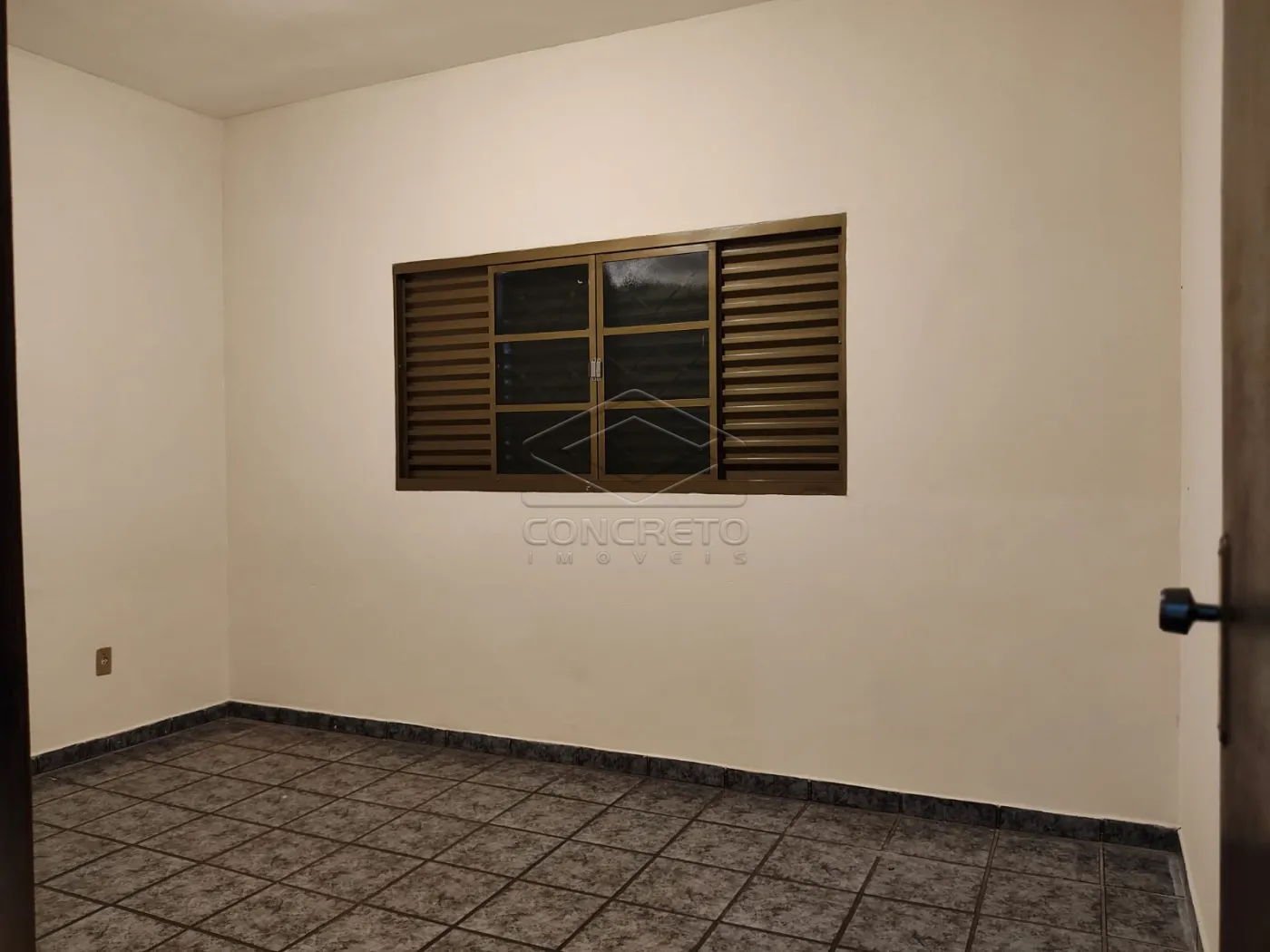 Comprar Casa / Padr&atilde;o em Len&ccedil;&oacute;is Paulista R$ 420.000,00 - Foto 5