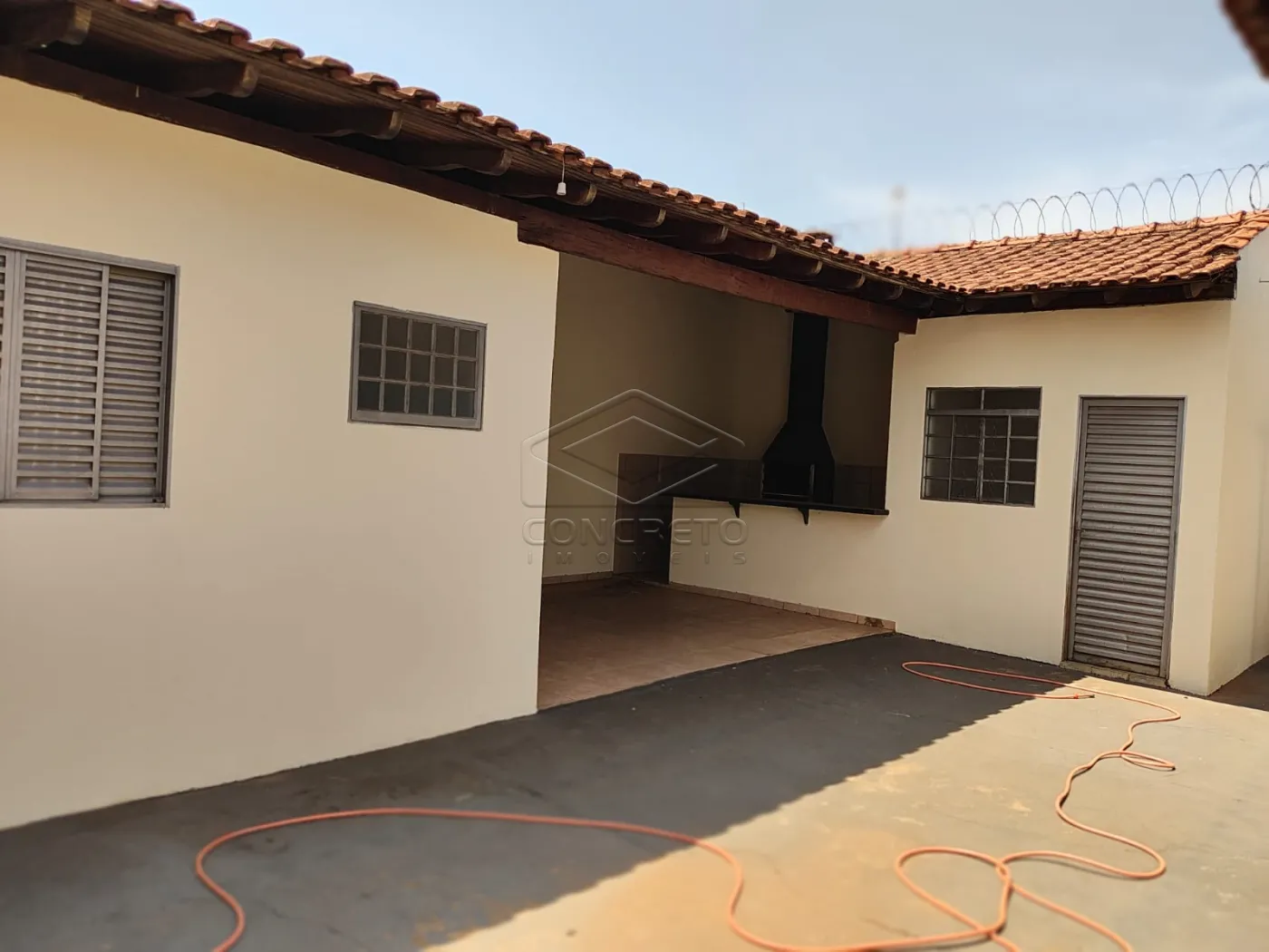 Comprar Casa / Padr&atilde;o em Len&ccedil;&oacute;is Paulista R$ 420.000,00 - Foto 26
