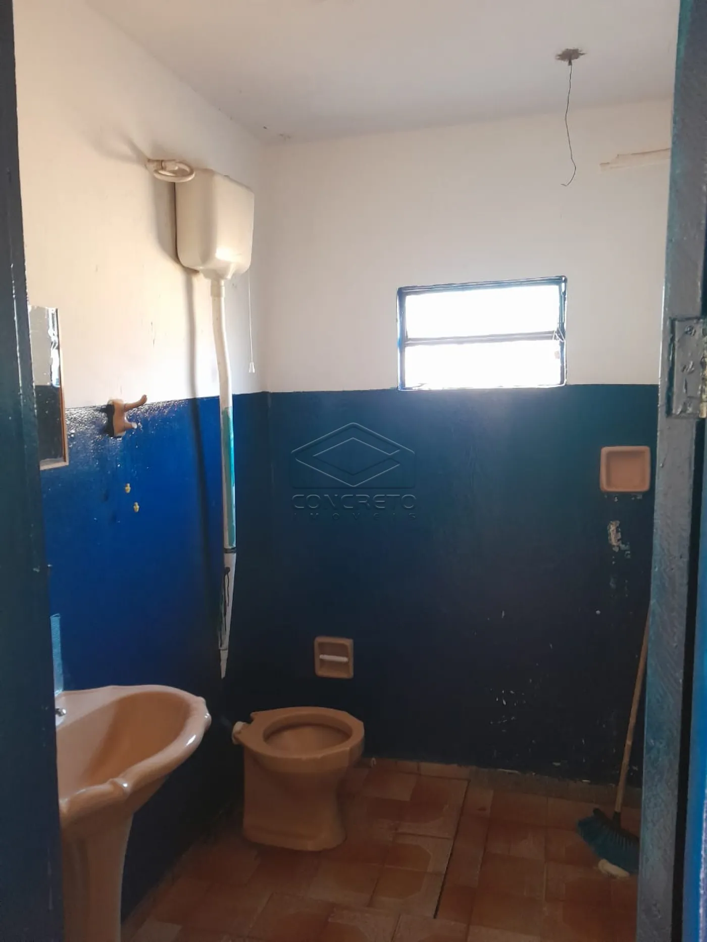Comprar Casa / Padr&atilde;o em Len&ccedil;&oacute;is Paulista R$ 250.000,00 - Foto 15