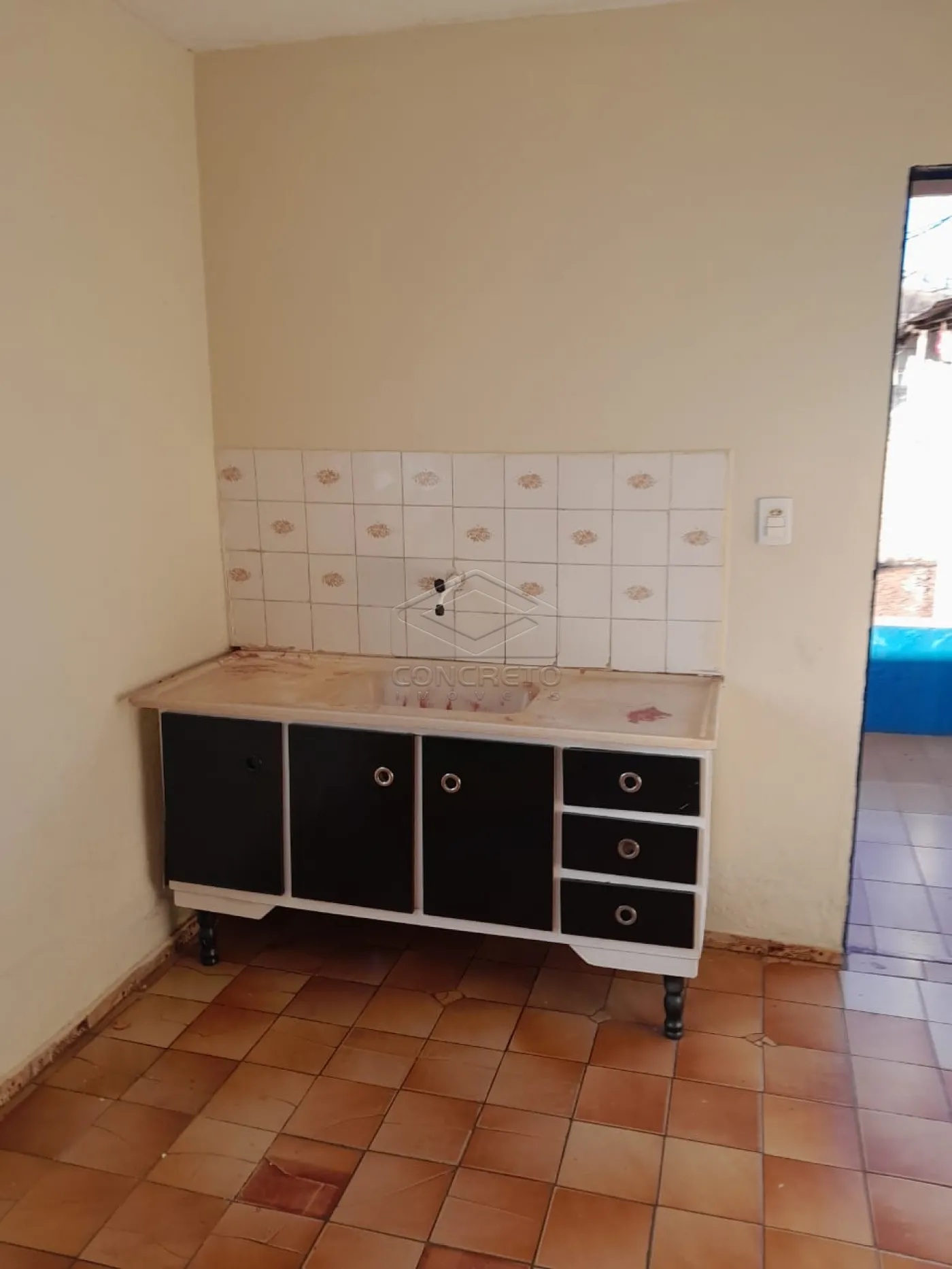 Comprar Casa / Padr&atilde;o em Len&ccedil;&oacute;is Paulista R$ 250.000,00 - Foto 16