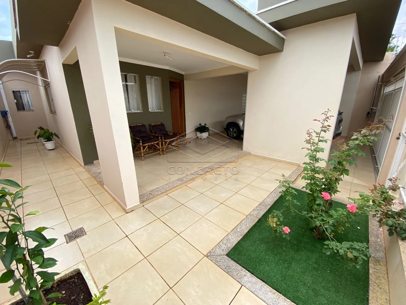 Comprar Casa / Padr&atilde;o em Len&ccedil;&oacute;is Paulista R$ 650.000,00 - Foto 1