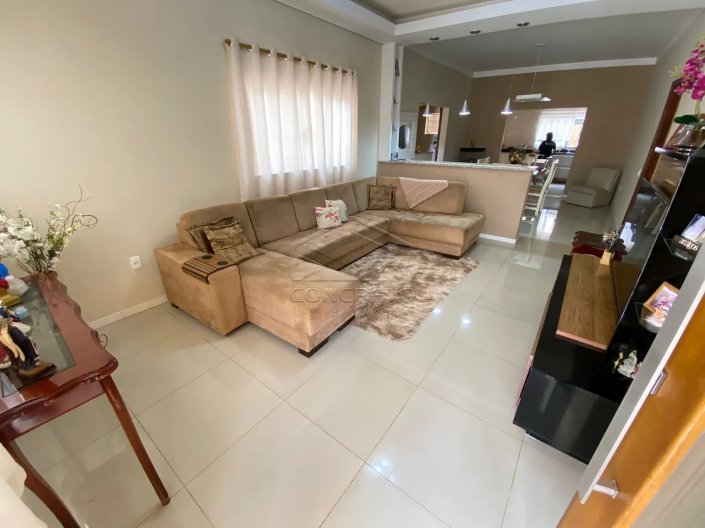 Comprar Casa / Padr&atilde;o em Len&ccedil;&oacute;is Paulista R$ 650.000,00 - Foto 3