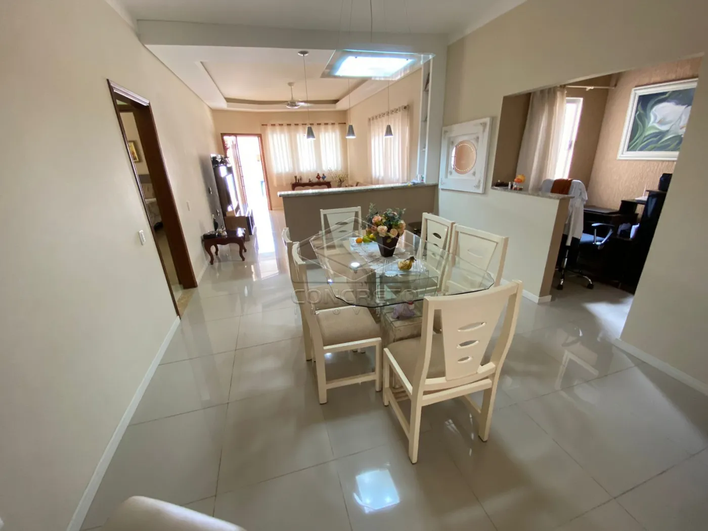 Comprar Casa / Padr&atilde;o em Len&ccedil;&oacute;is Paulista R$ 650.000,00 - Foto 4