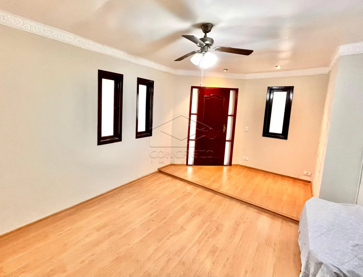 Comprar Casa / Padr&atilde;o em Len&ccedil;&oacute;is Paulista R$ 650.000,00 - Foto 3