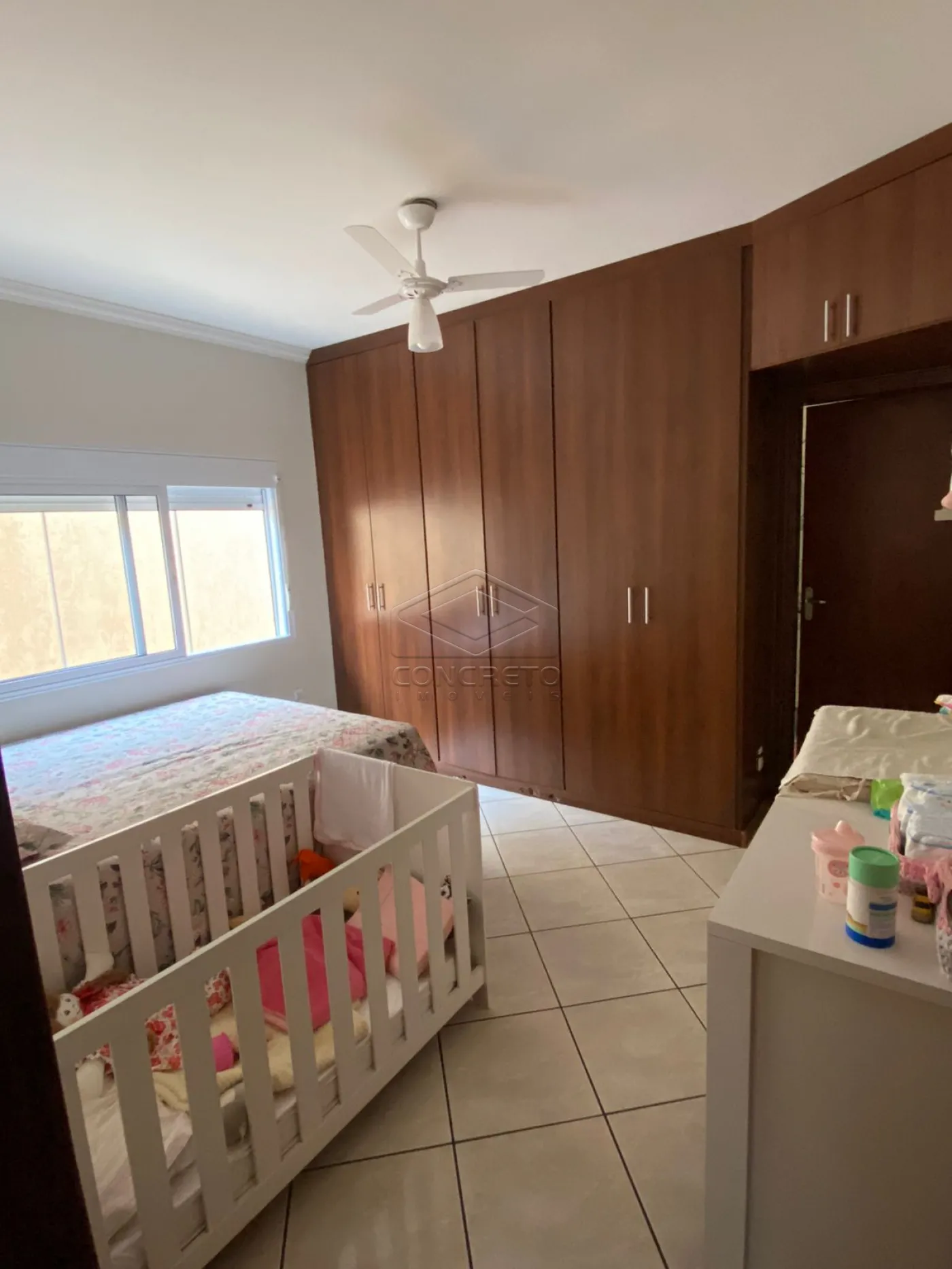 Comprar Casa / Padr&atilde;o em Len&ccedil;&oacute;is Paulista R$ 590.000,00 - Foto 9