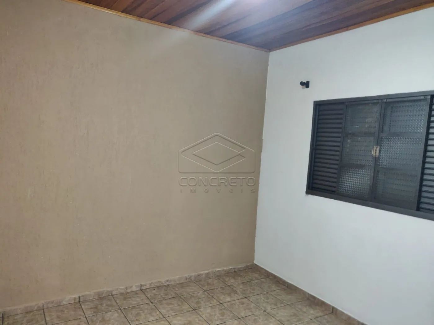 Alugar Casa / Padr&atilde;o em Len&ccedil;&oacute;is Paulista R$ 1.600,00 - Foto 10