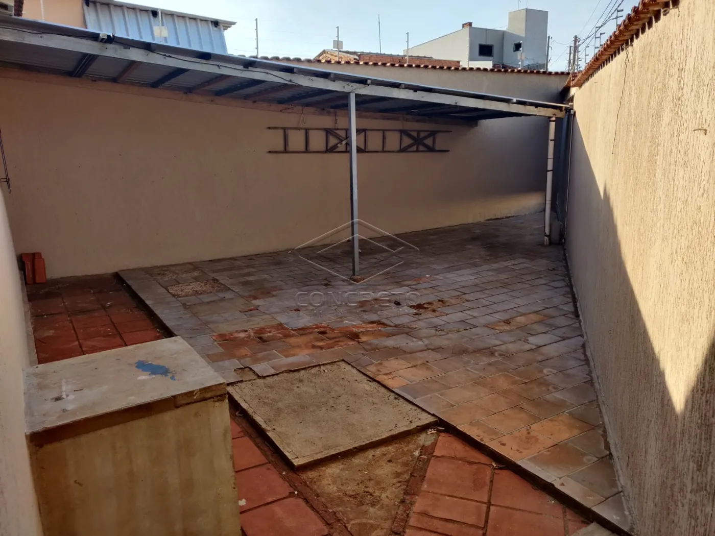 Alugar Casa / Padr&atilde;o em Len&ccedil;&oacute;is Paulista R$ 1.600,00 - Foto 11