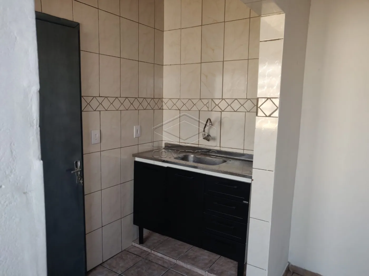 Alugar Casa / Padr&atilde;o em Len&ccedil;&oacute;is Paulista R$ 1.600,00 - Foto 7