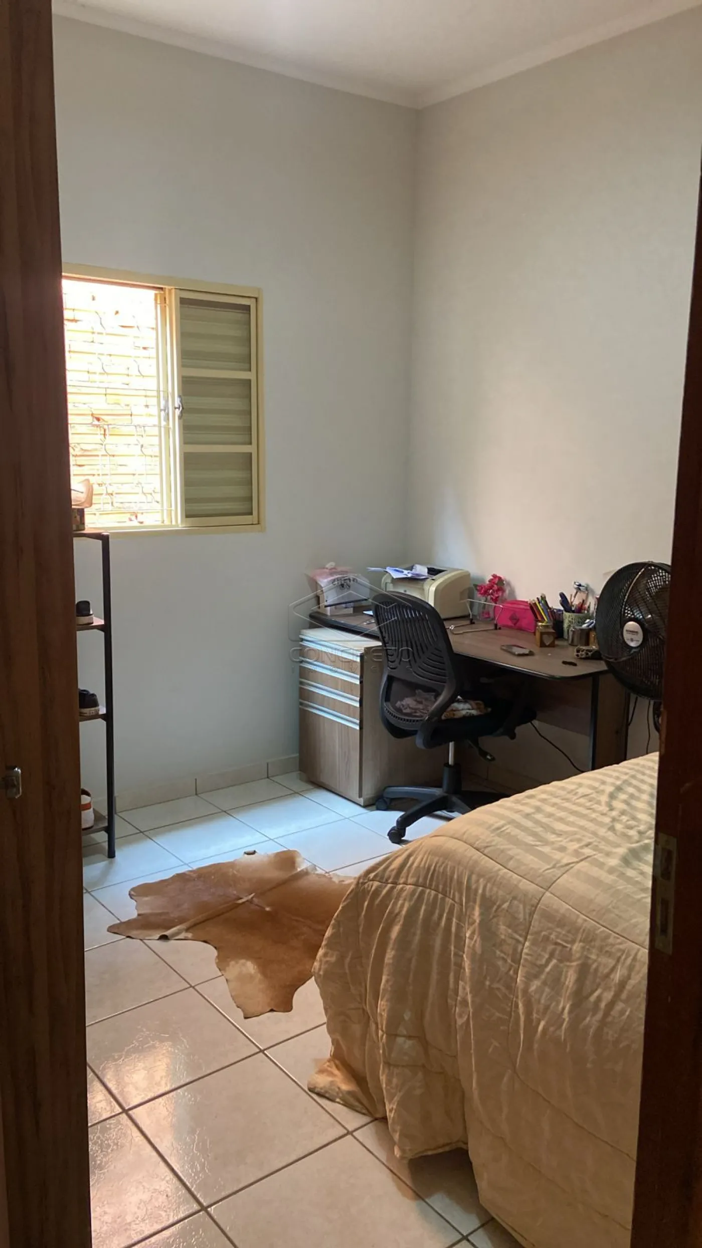 Comprar Casa / Padr&atilde;o em Len&ccedil;&oacute;is Paulista R$ 330.000,00 - Foto 3