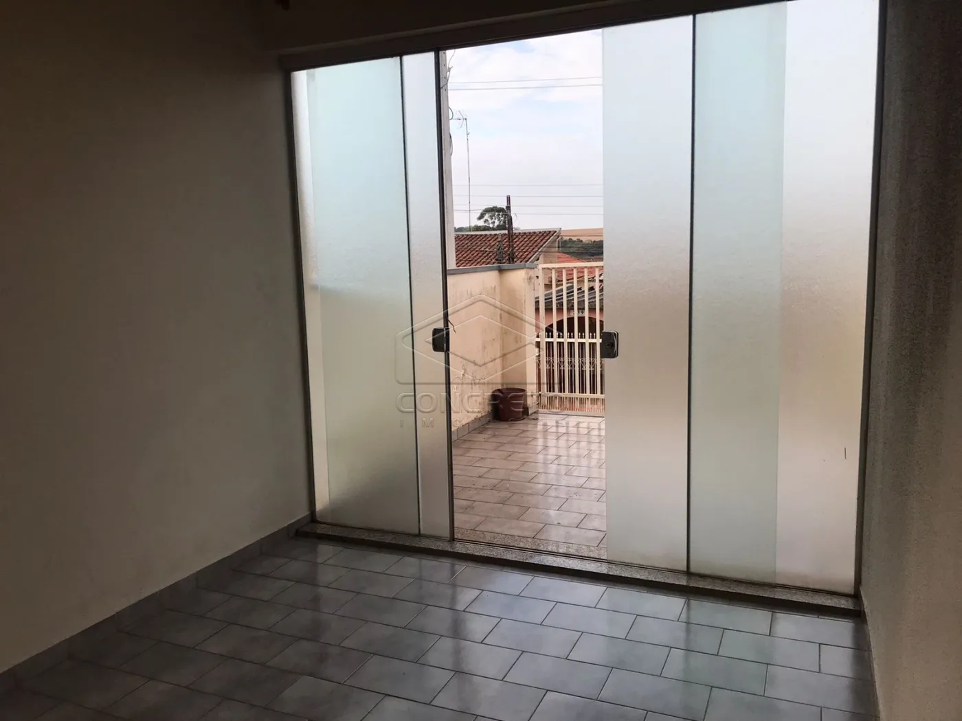 Alugar Casa / Sobrado em Len&ccedil;&oacute;is Paulista R$ 2.000,00 - Foto 12