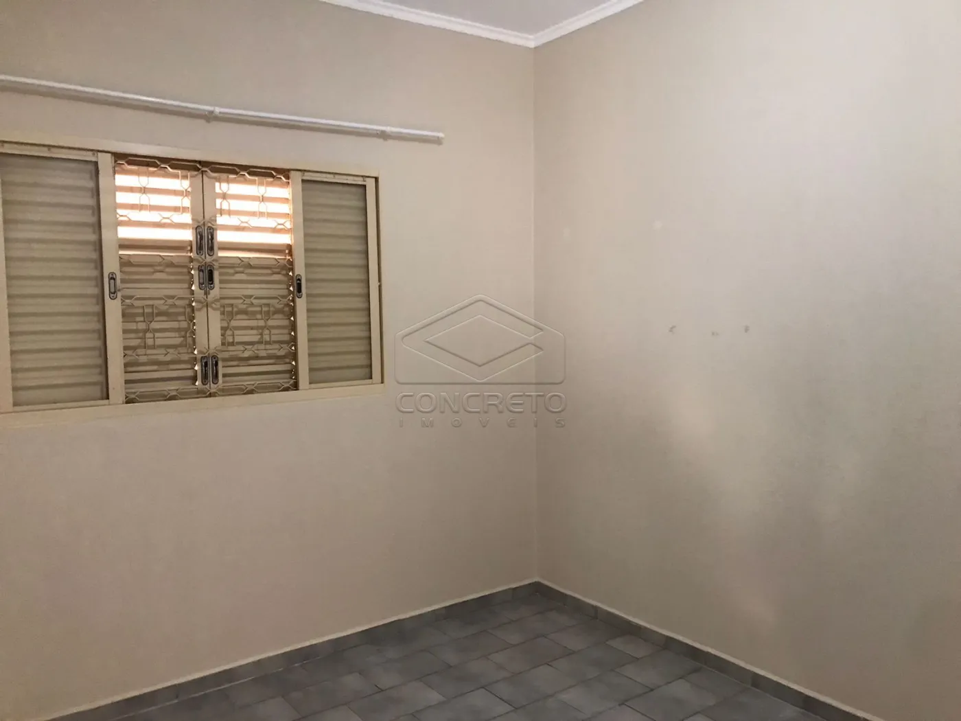 Alugar Casa / Sobrado em Len&ccedil;&oacute;is Paulista R$ 2.000,00 - Foto 13