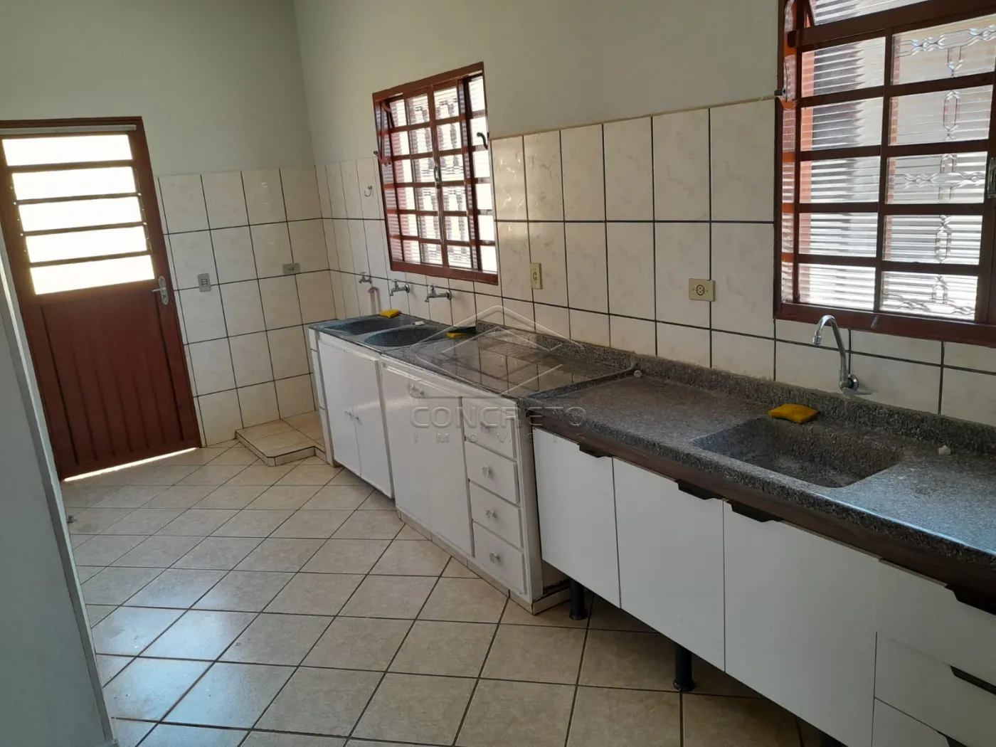 Comprar Casa / Resid&ecirc;ncia em Len&ccedil;&oacute;is Paulista R$ 200.000,00 - Foto 4