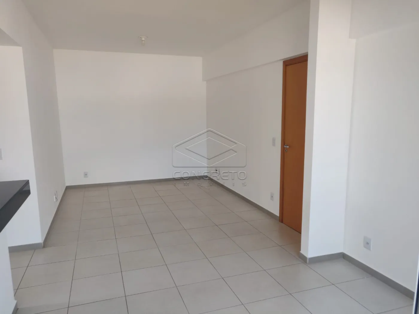 Alugar Apartamento / Padr&atilde;o em Len&ccedil;&oacute;is Paulista R$ 2.350,00 - Foto 2