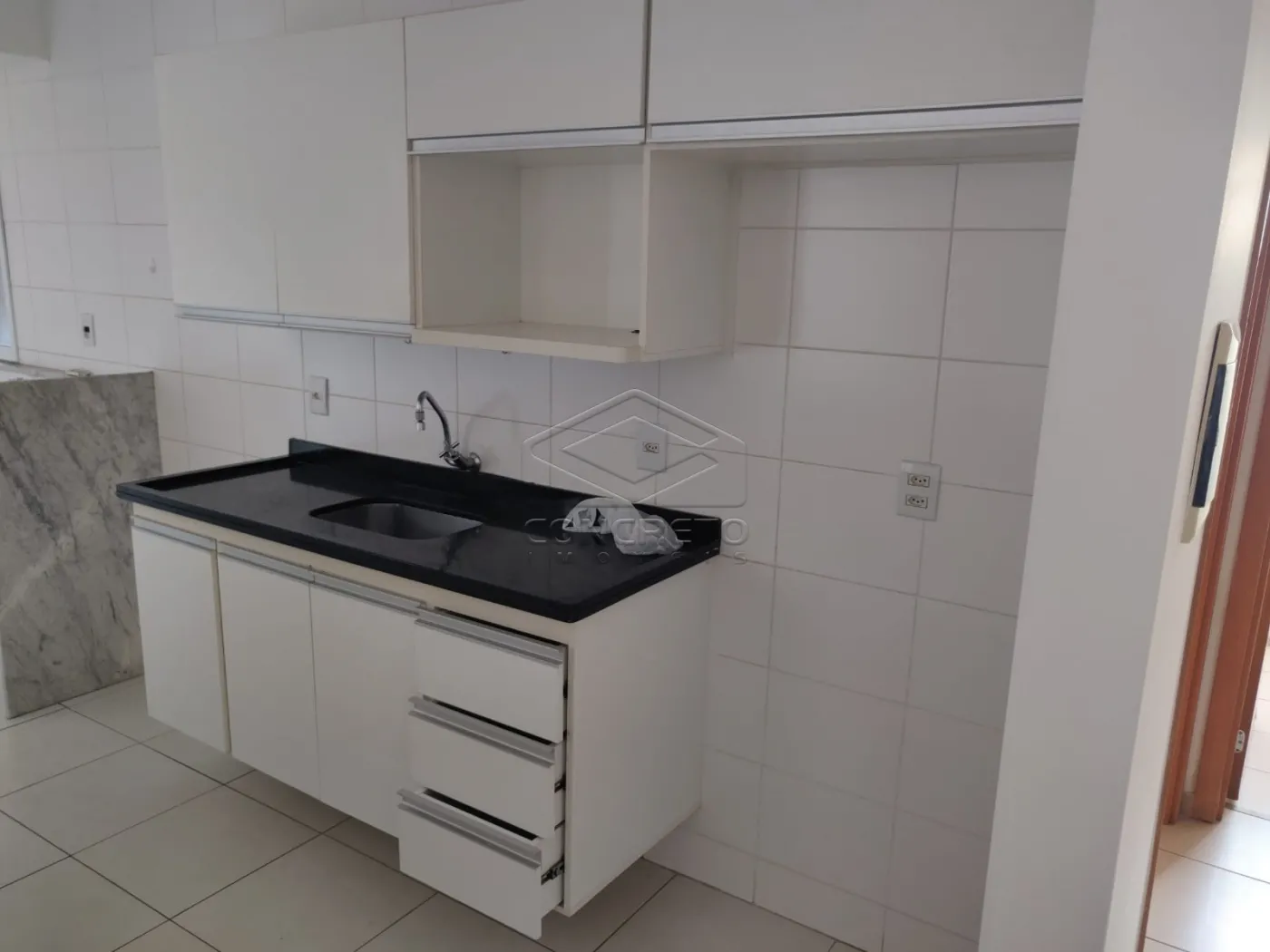 Alugar Apartamento / Padr&atilde;o em Len&ccedil;&oacute;is Paulista R$ 2.350,00 - Foto 5