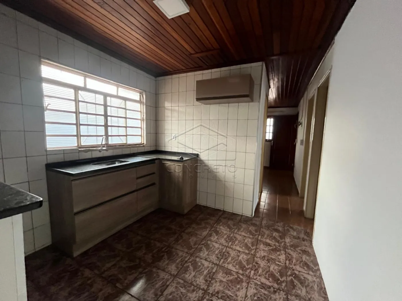 Alugar Casa / Padr&atilde;o em Len&ccedil;&oacute;is Paulista R$ 1.700,00 - Foto 4