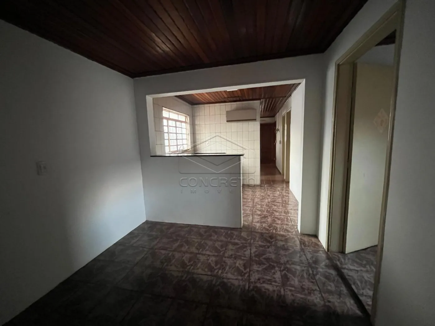 Alugar Casa / Padr&atilde;o em Len&ccedil;&oacute;is Paulista R$ 1.700,00 - Foto 6