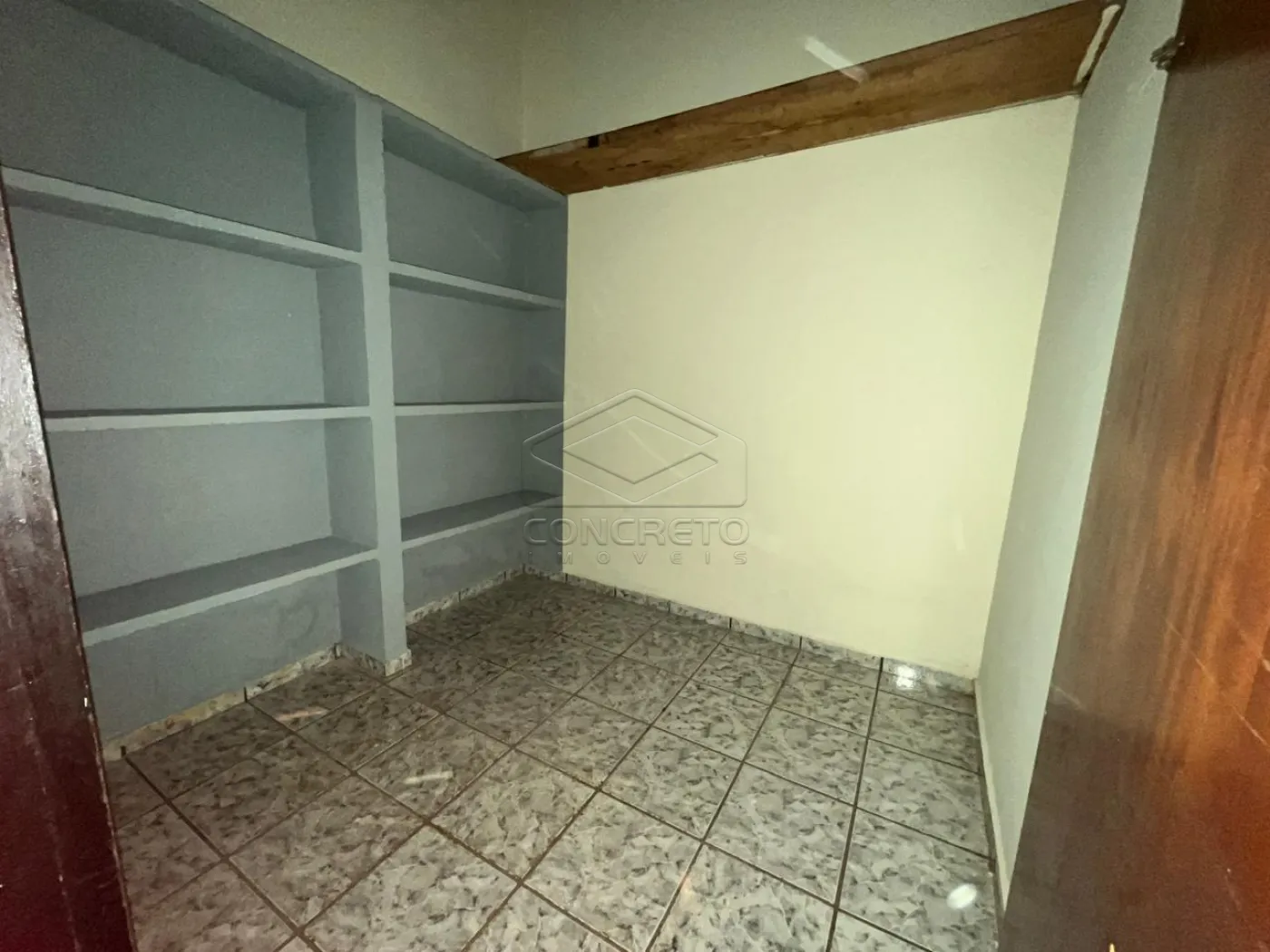 Alugar Casa / Padr&atilde;o em Len&ccedil;&oacute;is Paulista R$ 1.700,00 - Foto 8