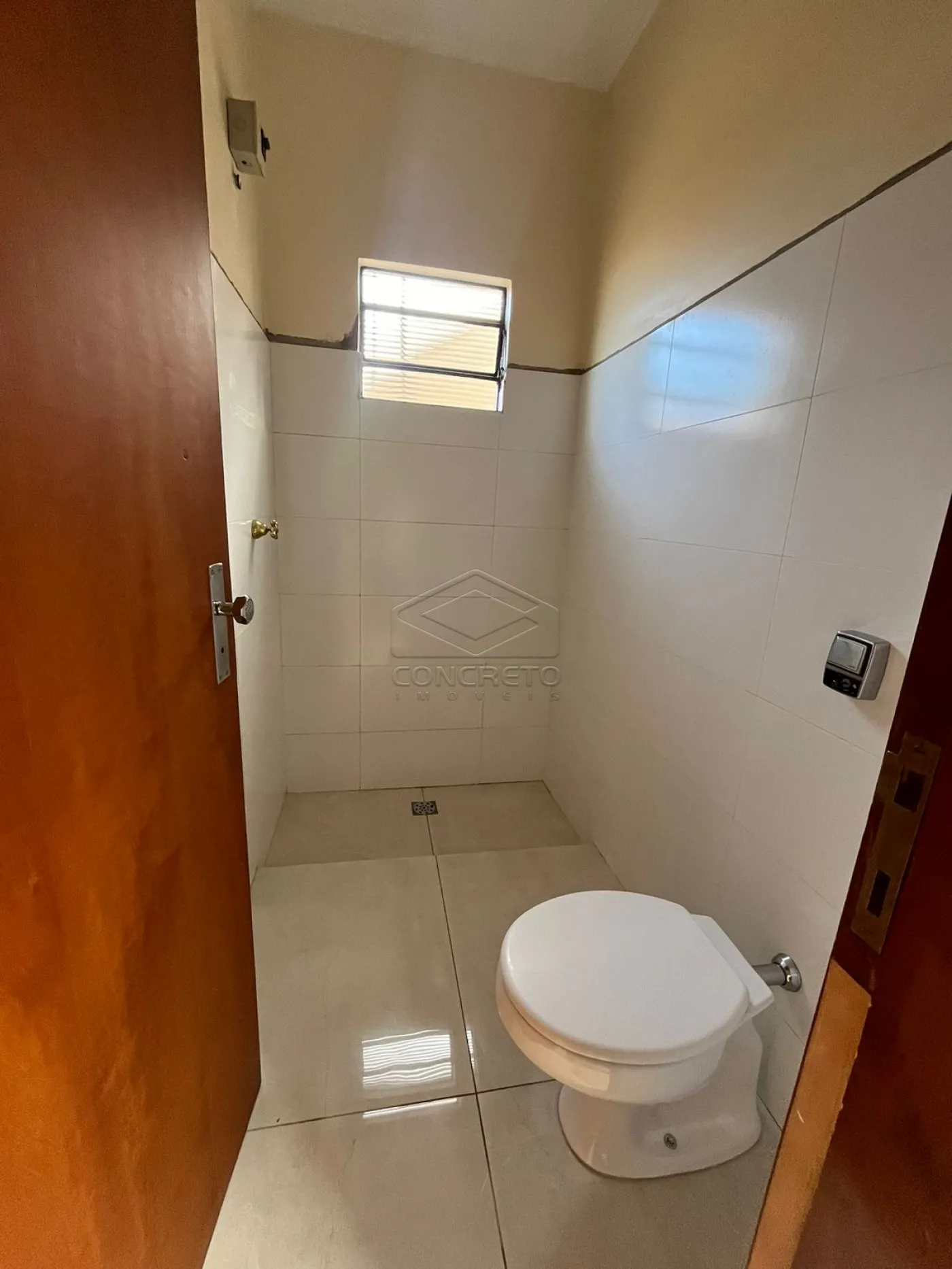 Alugar Casa / Padr&atilde;o em Len&ccedil;&oacute;is Paulista R$ 3.000,00 - Foto 7