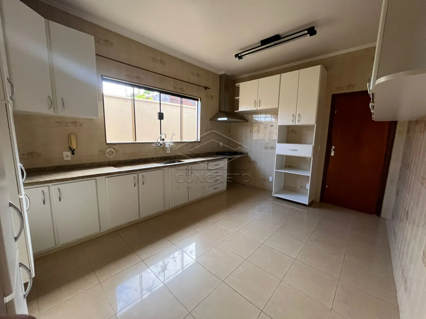 Alugar Casa / Padr&atilde;o em Len&ccedil;&oacute;is Paulista R$ 3.000,00 - Foto 8