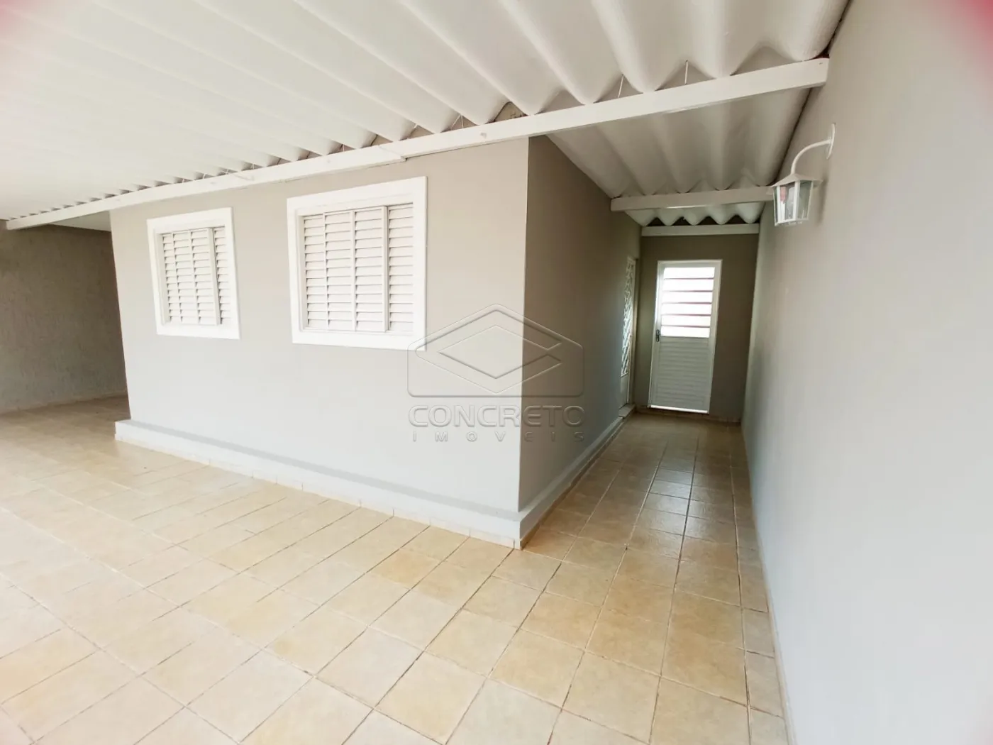 Alugar Casa / Padr&atilde;o em Len&ccedil;&oacute;is Paulista R$ 2.000,00 - Foto 4