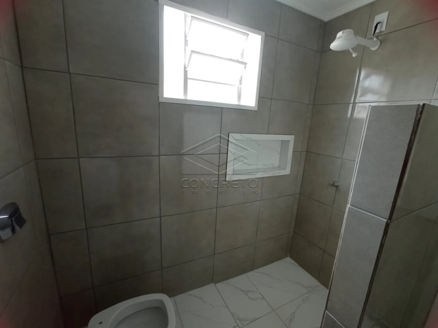 Alugar Casa / Padr&atilde;o em Len&ccedil;&oacute;is Paulista R$ 2.000,00 - Foto 17