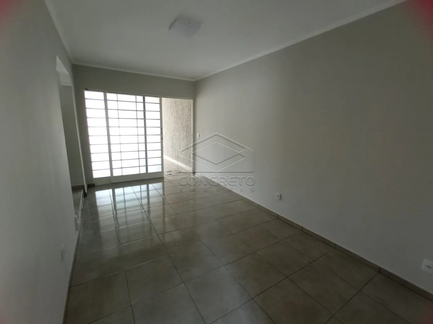 Alugar Casa / Padr&atilde;o em Len&ccedil;&oacute;is Paulista R$ 2.000,00 - Foto 13