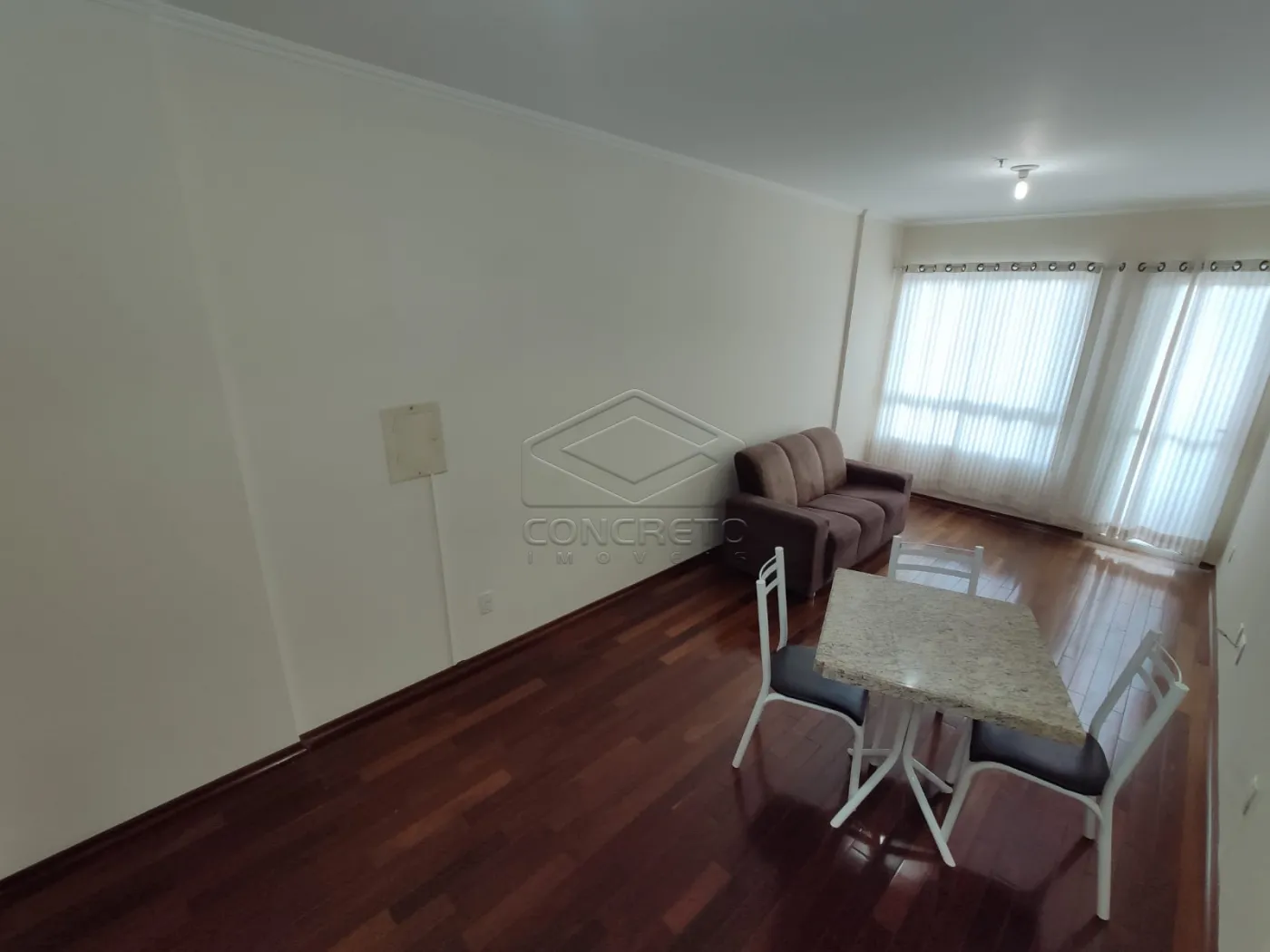 Alugar Apartamento / Padr&atilde;o em Ja&uacute; R$ 1.400,00 - Foto 3