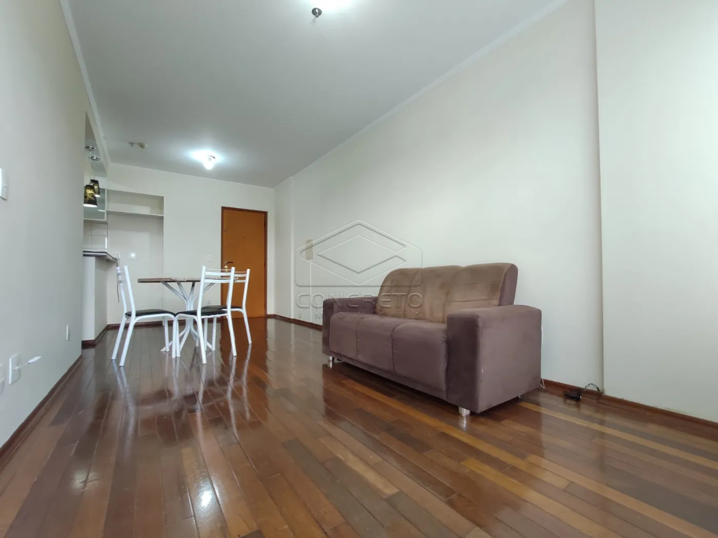 Alugar Apartamento / Padr&atilde;o em Ja&uacute; R$ 1.400,00 - Foto 2