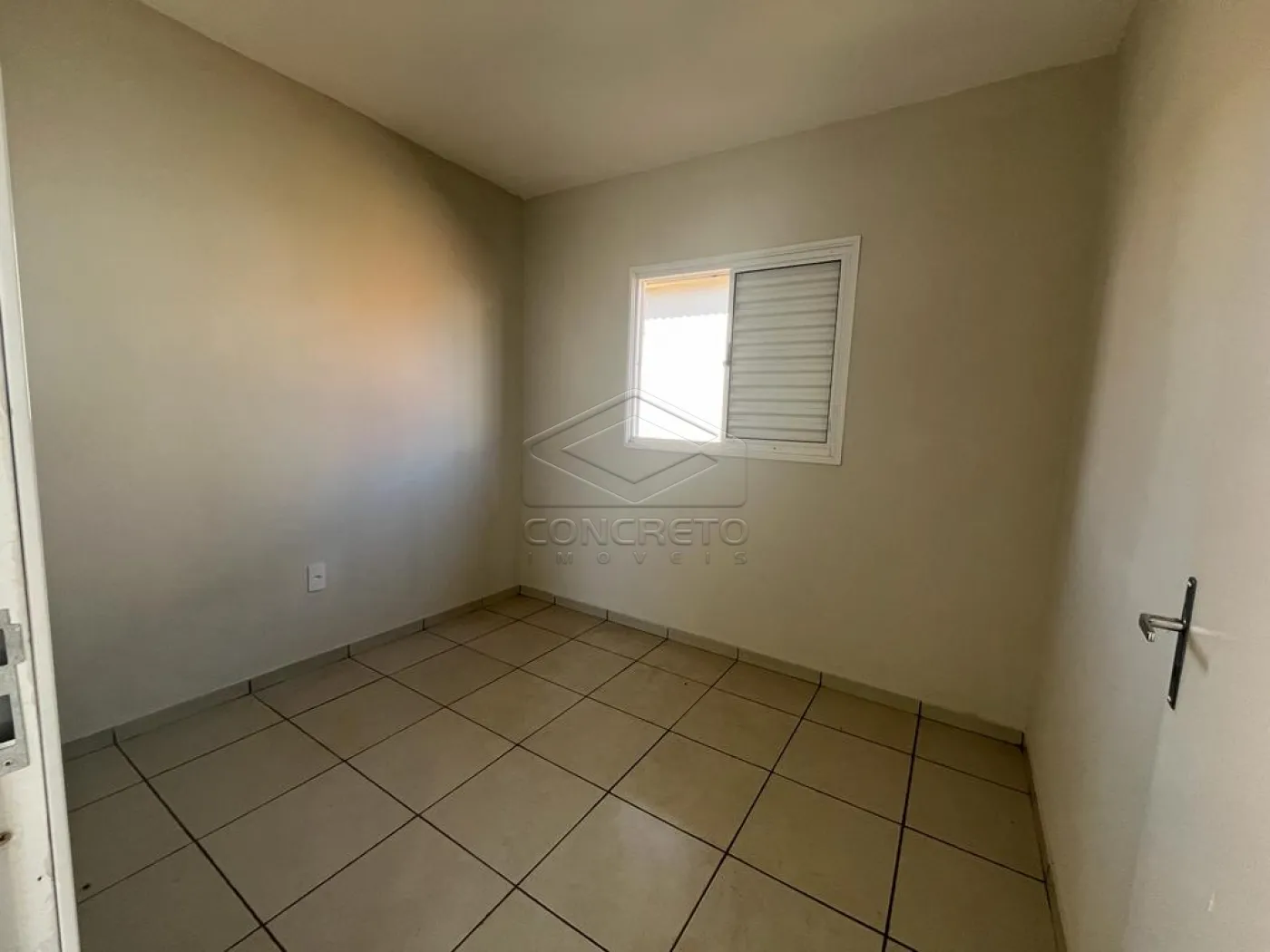 Alugar Casa / Padr&atilde;o em Len&ccedil;&oacute;is Paulista R$ 800,00 - Foto 5