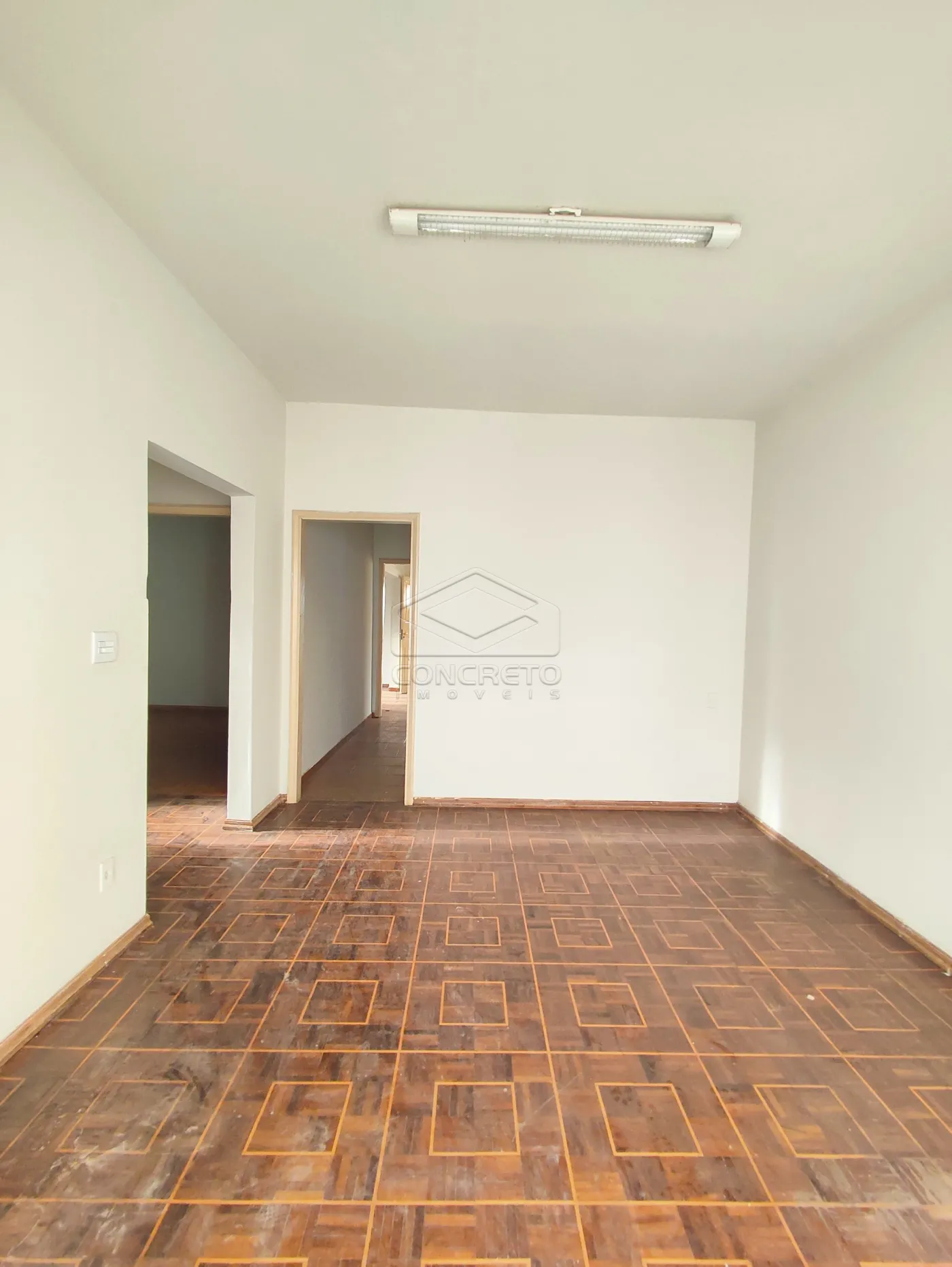 Alugar Casa / Padr&atilde;o em Bauru R$ 1.500,00 - Foto 4
