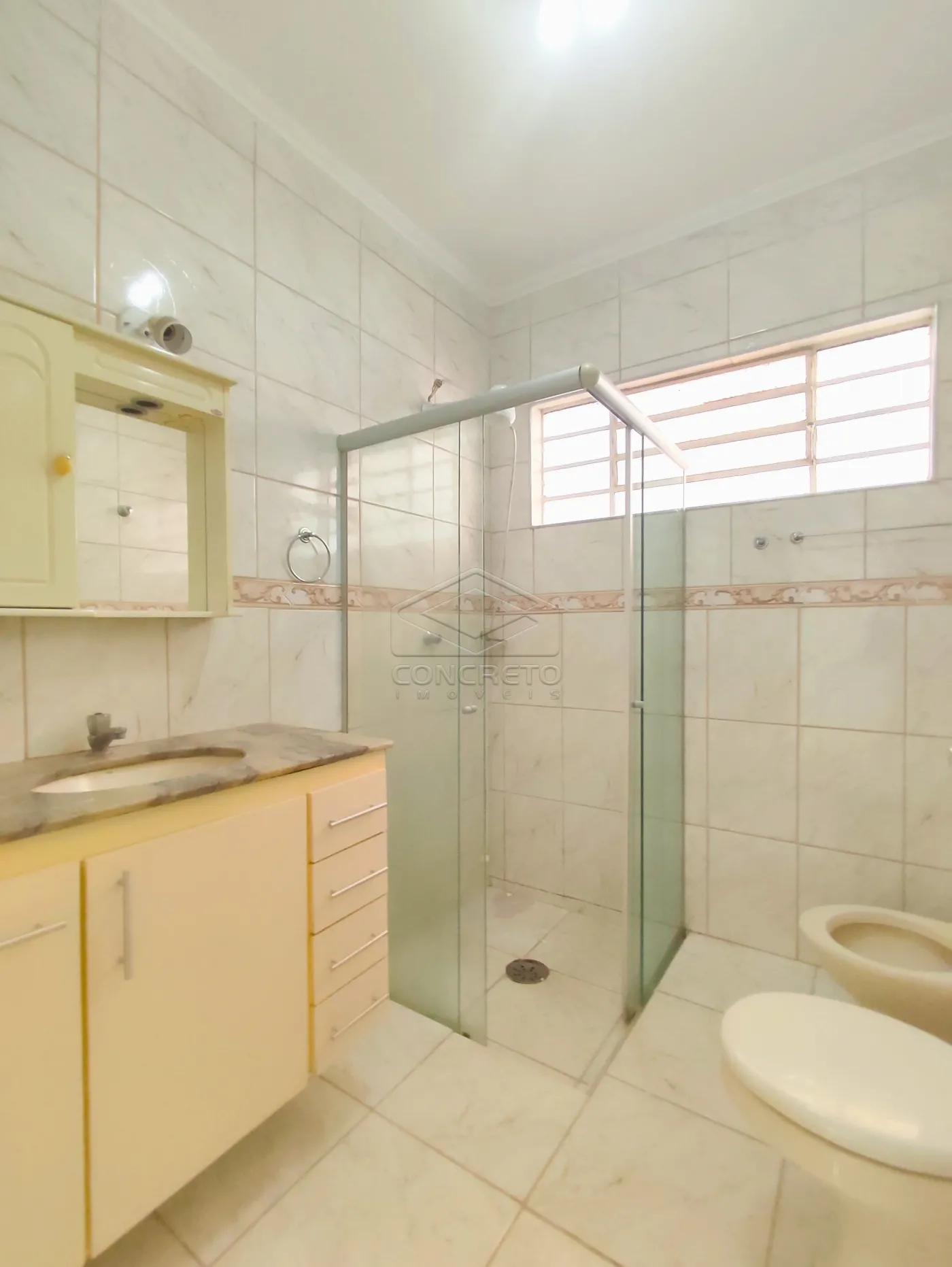 Alugar Casa / Padr&atilde;o em Bauru R$ 3.000,00 - Foto 12