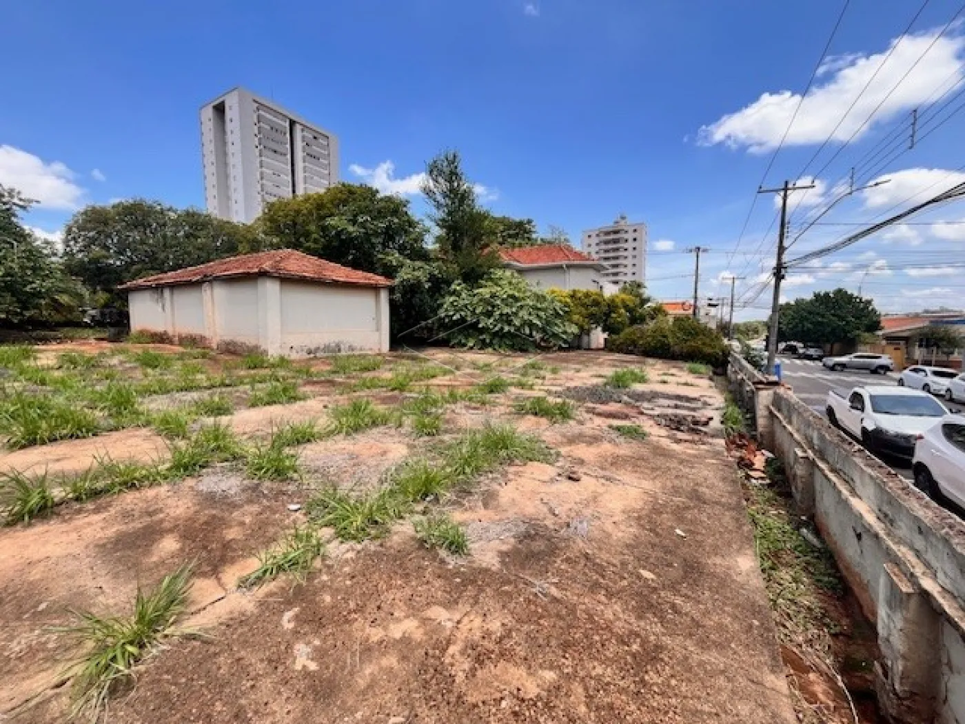 Comprar Terreno / Padr&atilde;o em Len&ccedil;&oacute;is Paulista R$ 2.700.000,00 - Foto 1