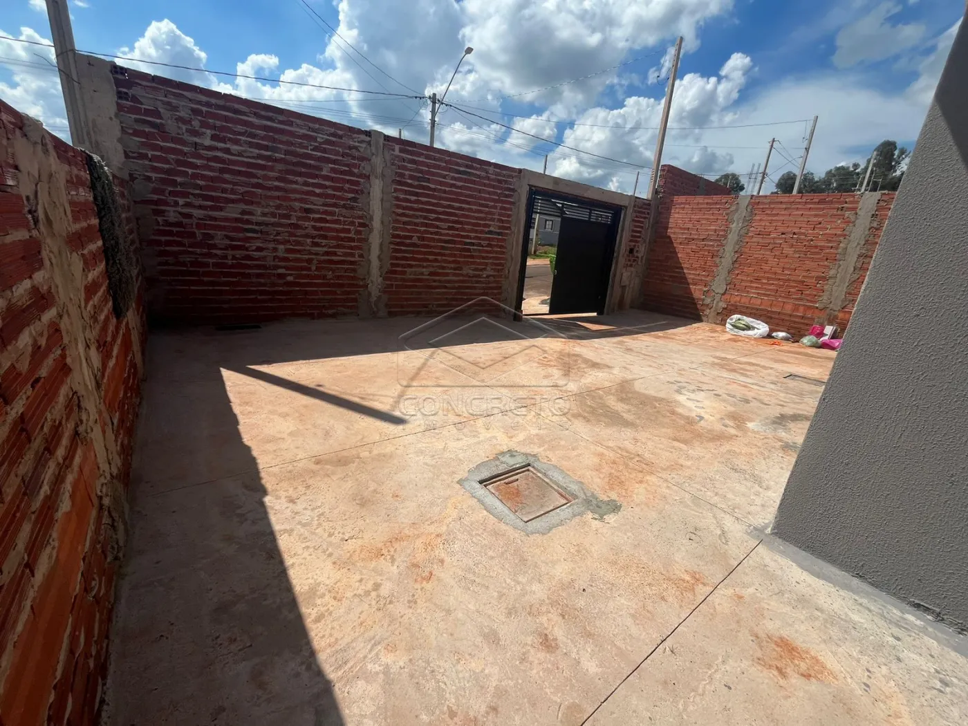 Alugar Casa / Padr&atilde;o em Len&ccedil;&oacute;is Paulista R$ 1.200,00 - Foto 2