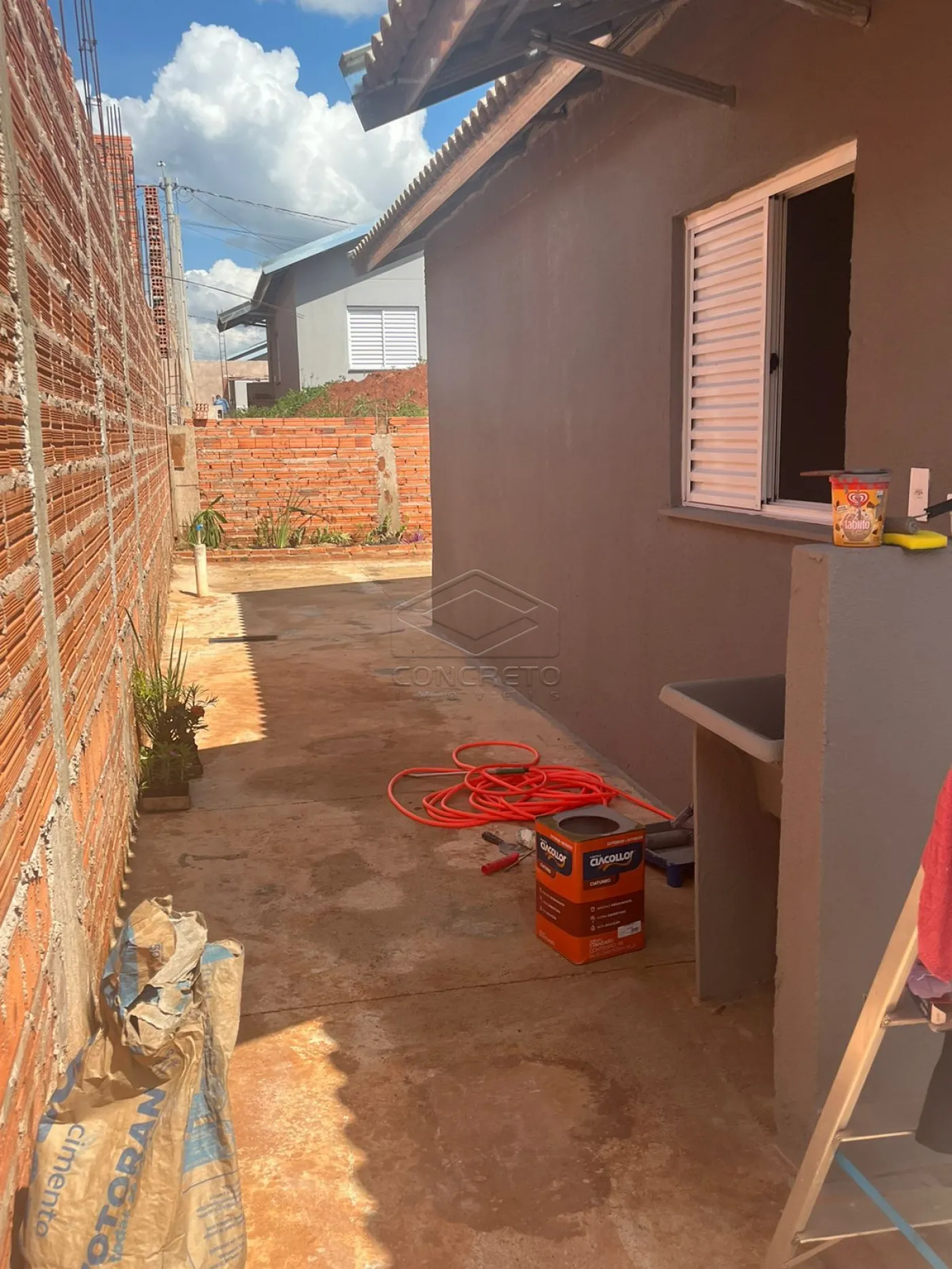 Alugar Casa / Padr&atilde;o em Len&ccedil;&oacute;is Paulista R$ 1.200,00 - Foto 8