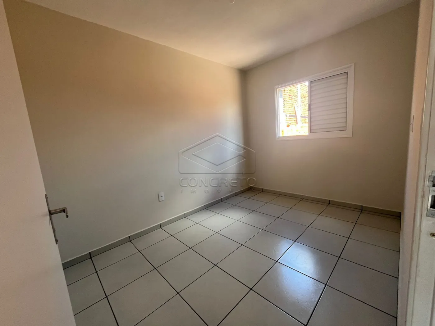 Alugar Casa / Padr&atilde;o em Len&ccedil;&oacute;is Paulista R$ 1.200,00 - Foto 9