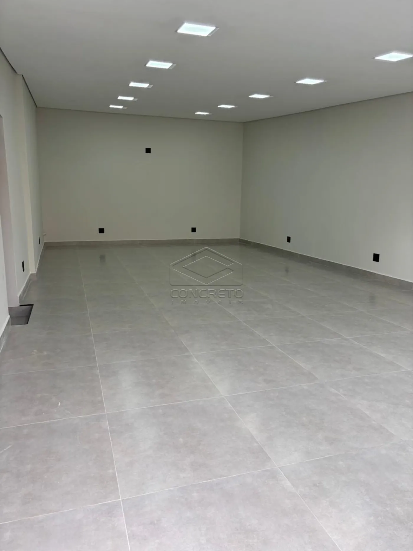 Alugar Comercial / Loja em Bauru R$ 3.200,00 - Foto 2