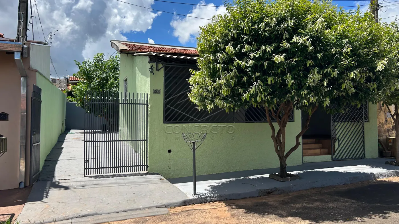 Comprar Casa / Padr&atilde;o em Bauru R$ 300.000,00 - Foto 1