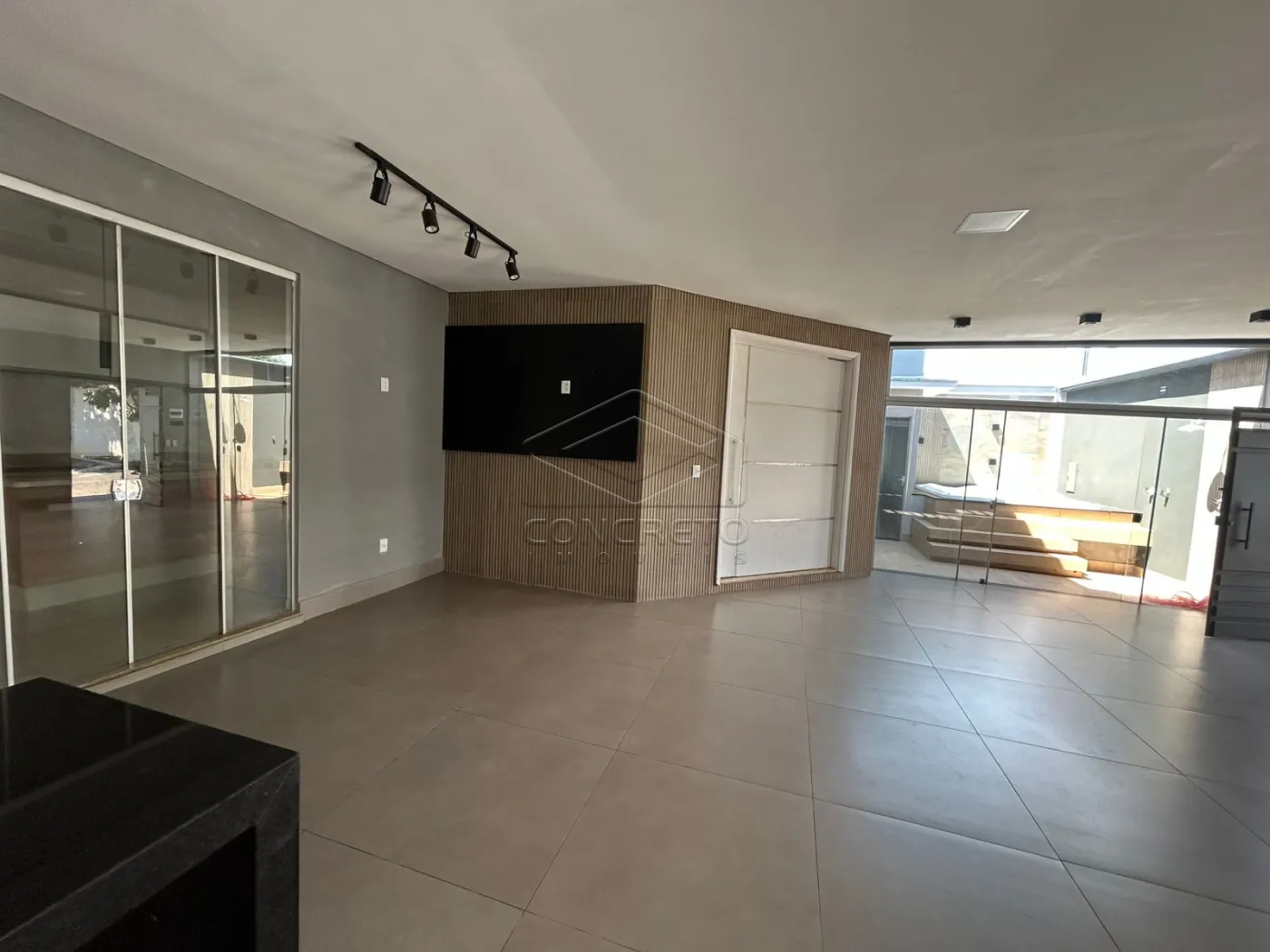 Alugar Casa / Padr&atilde;o em Len&ccedil;&oacute;is Paulista R$ 3.900,00 - Foto 4