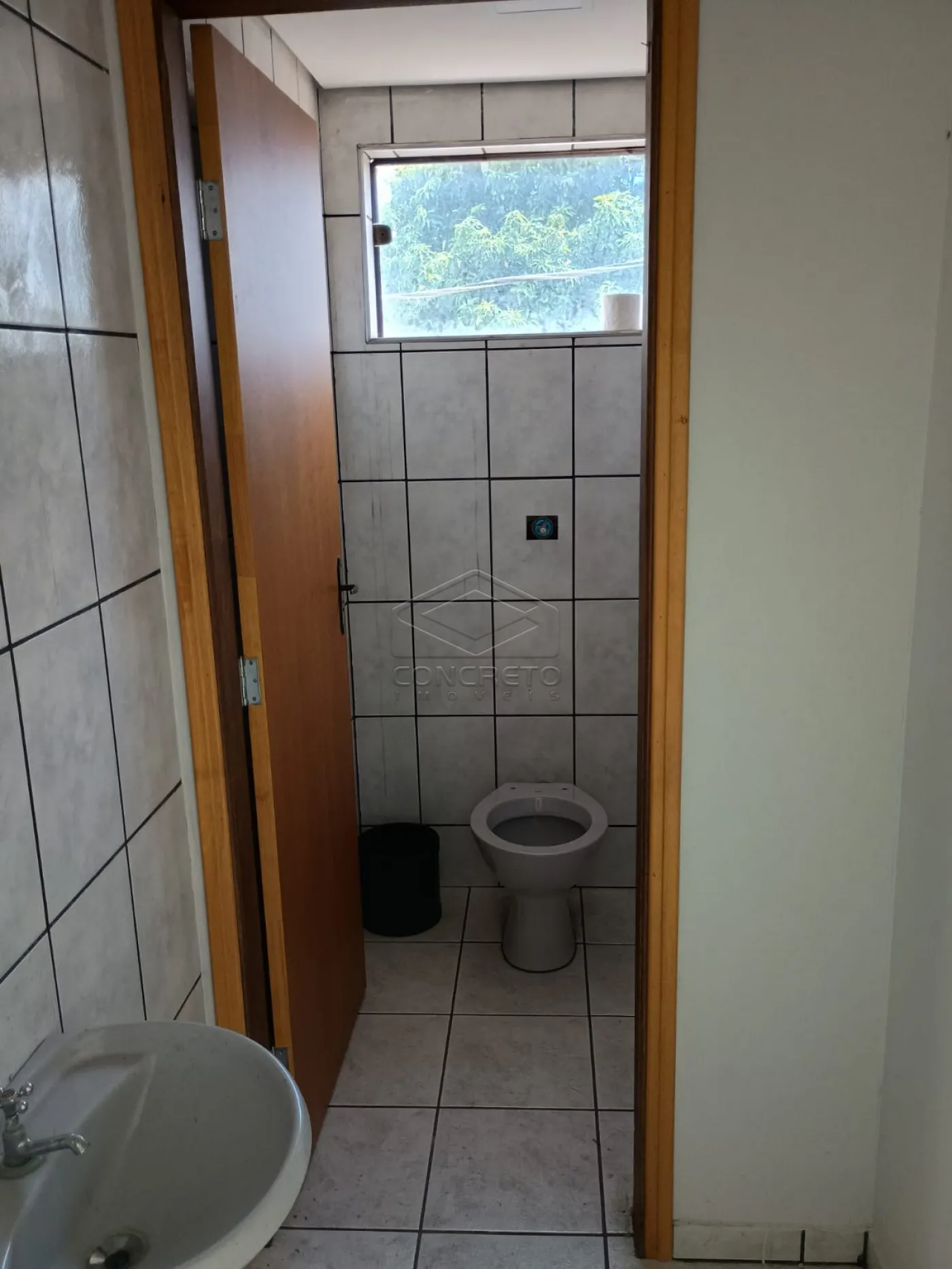 Alugar Comercial / Pr&eacute;dio Comercial em Len&ccedil;&oacute;is Paulista R$ 2.300,00 - Foto 6