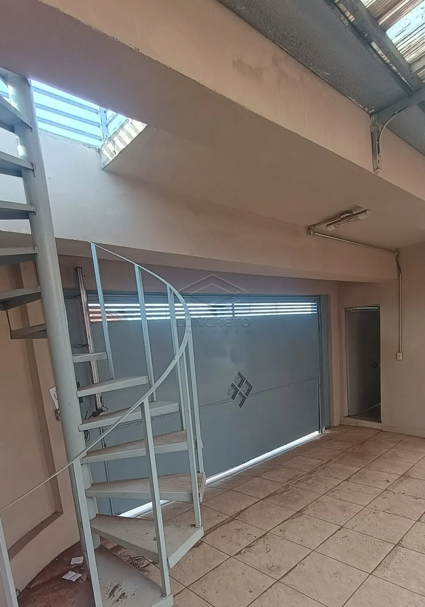 Alugar Casa / Resid&ecirc;ncia em Len&ccedil;&oacute;is Paulista R$ 2.500,00 - Foto 1