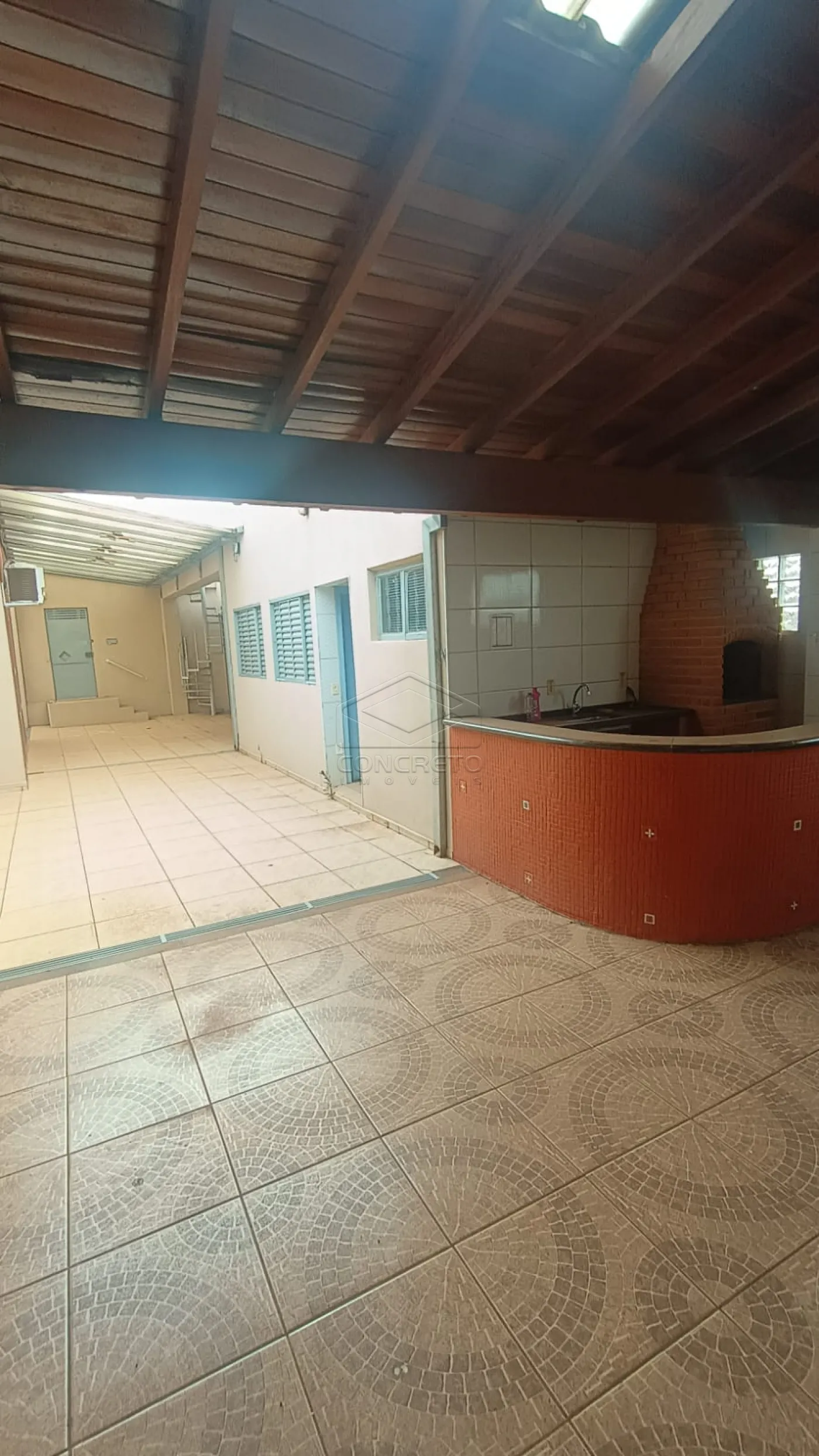 Alugar Casa / Resid&ecirc;ncia em Len&ccedil;&oacute;is Paulista R$ 2.500,00 - Foto 2