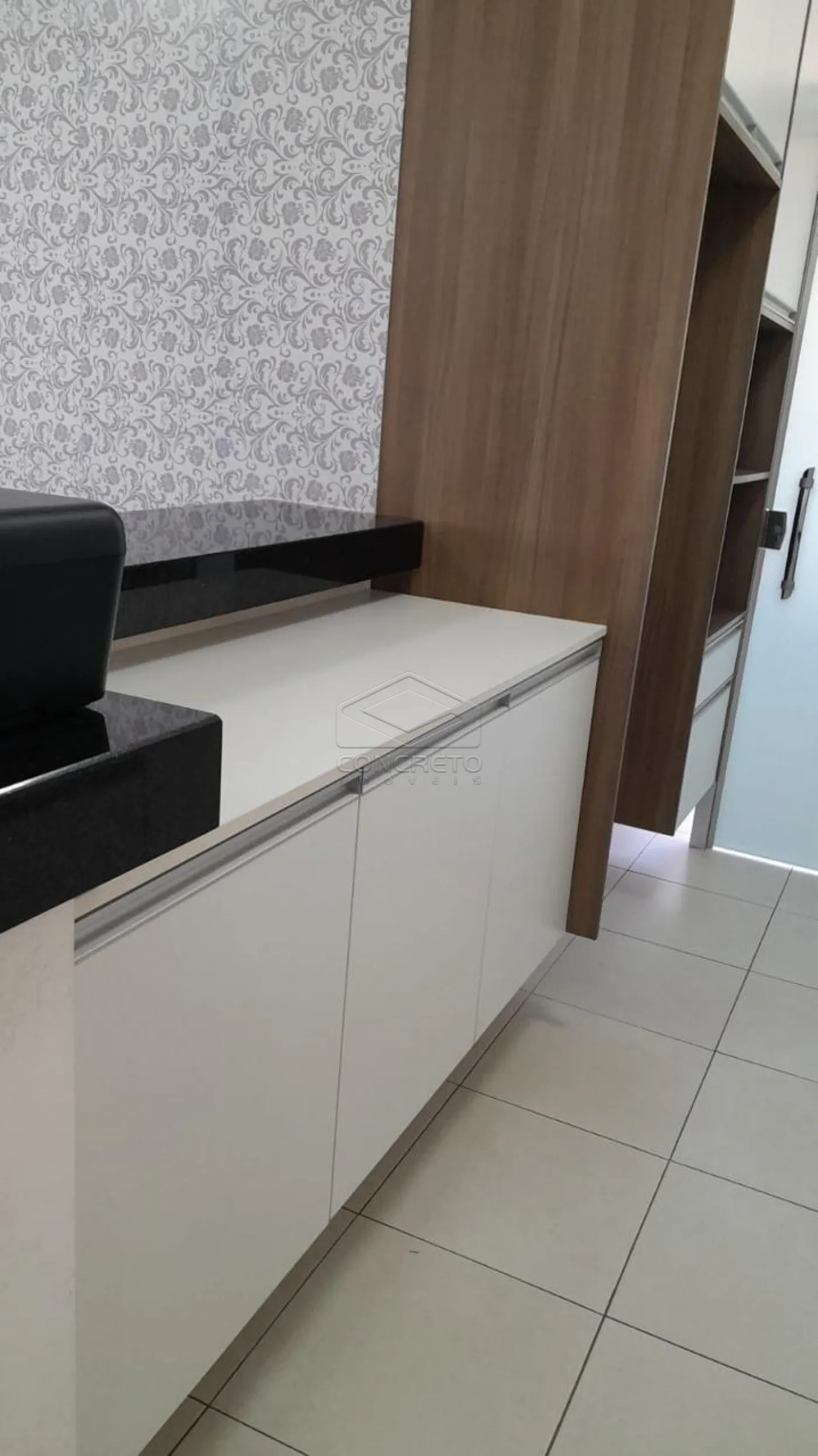 Alugar Apartamento / Padr&atilde;o em Len&ccedil;&oacute;is Paulista R$ 2.500,00 - Foto 3