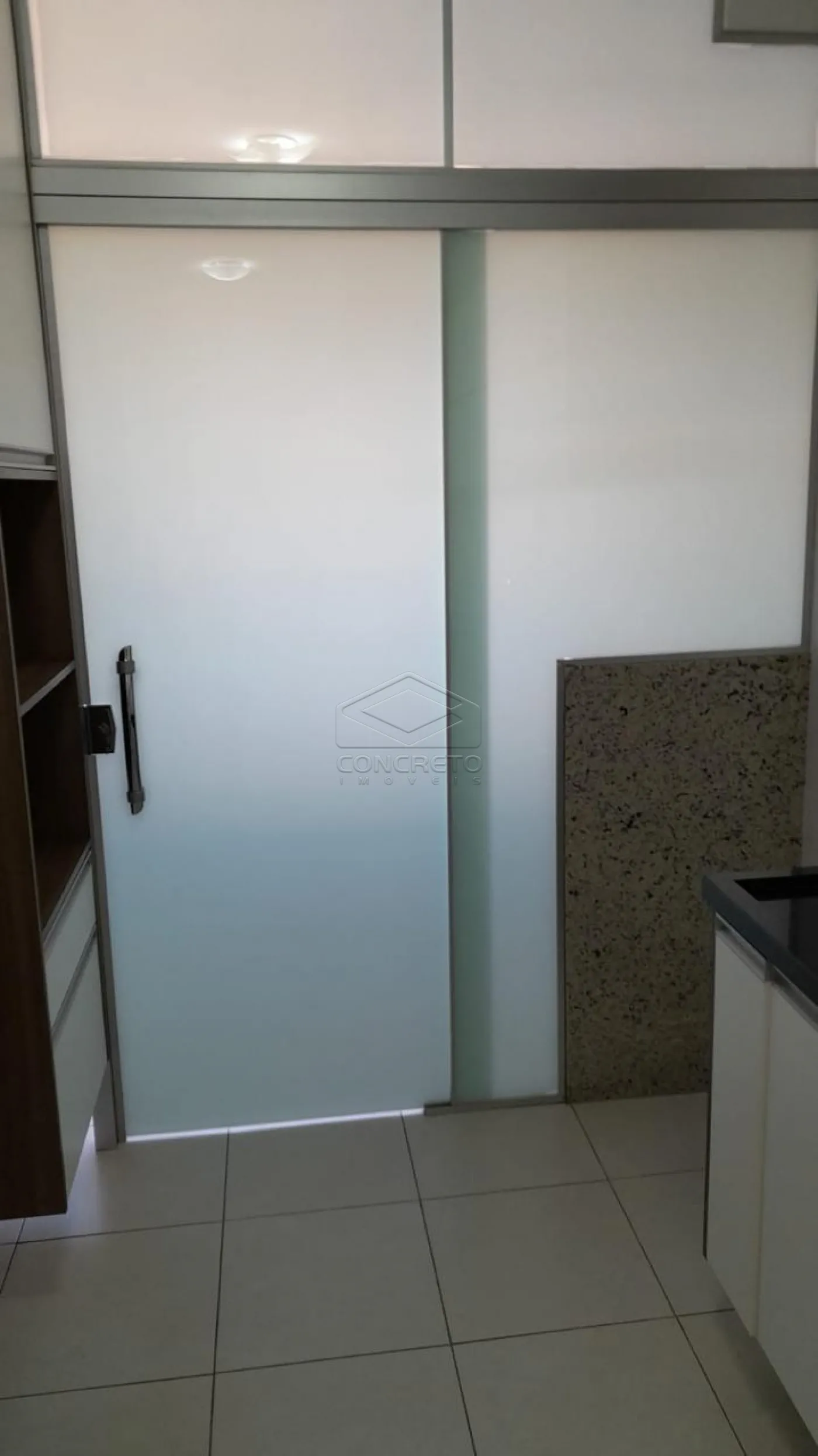 Alugar Apartamento / Padr&atilde;o em Len&ccedil;&oacute;is Paulista R$ 2.500,00 - Foto 5