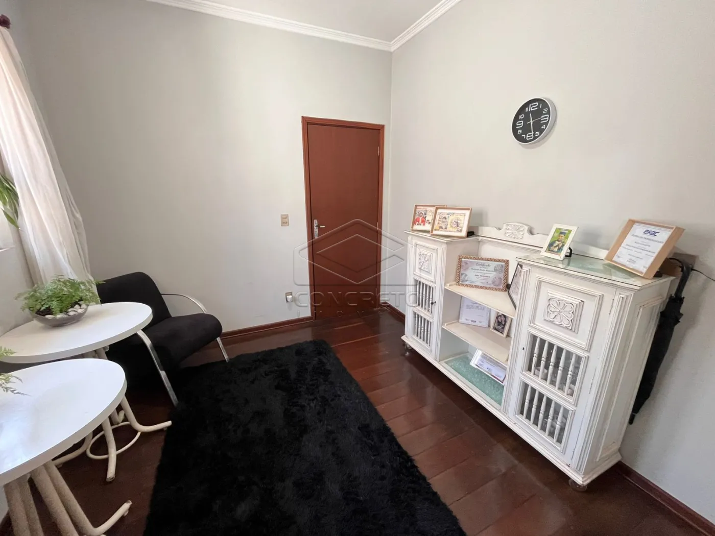 Alugar Casa / Padr&atilde;o em Len&ccedil;&oacute;is Paulista R$ 2.050,00 - Foto 1