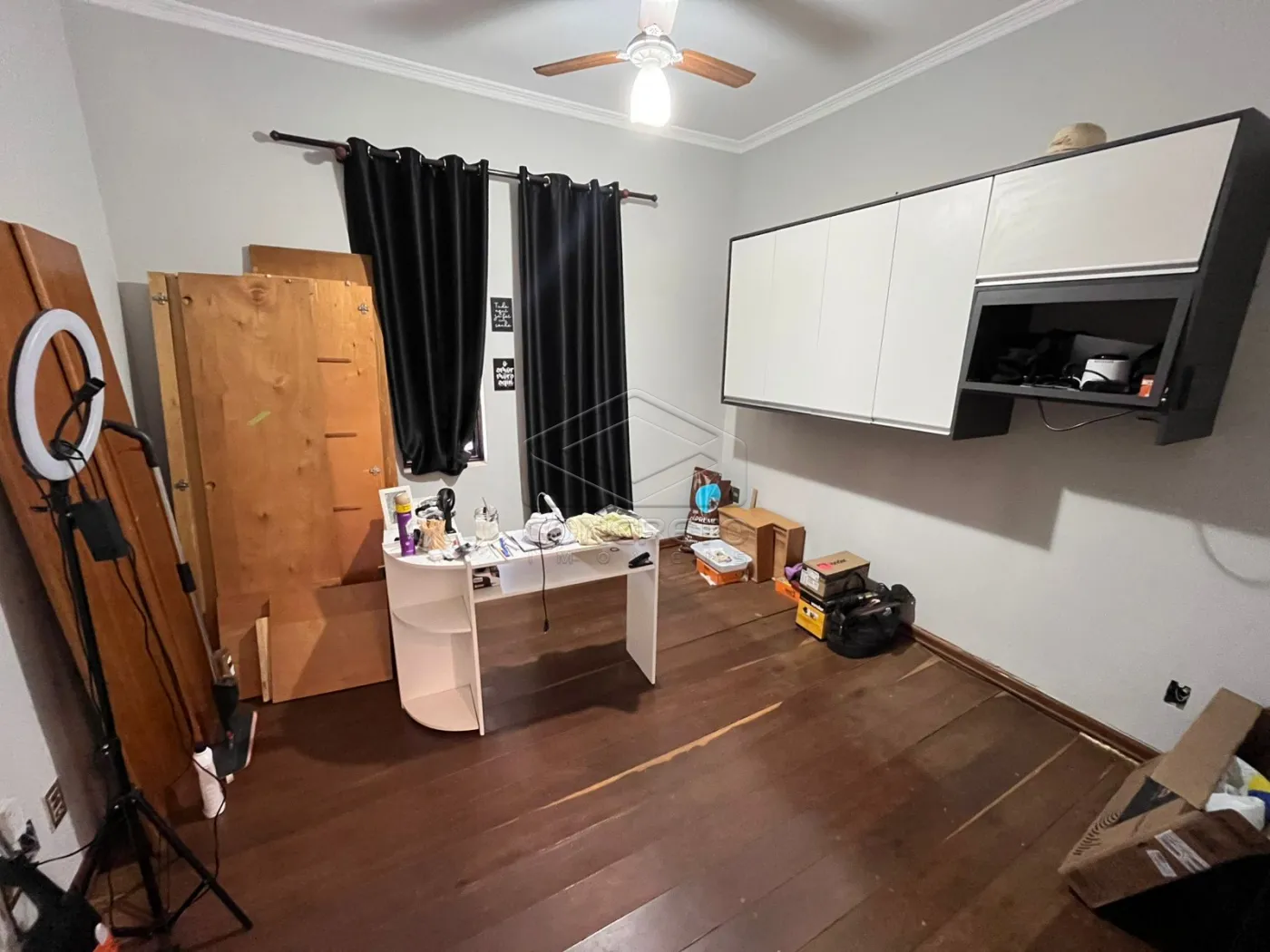 Alugar Casa / Padr&atilde;o em Len&ccedil;&oacute;is Paulista R$ 2.050,00 - Foto 2