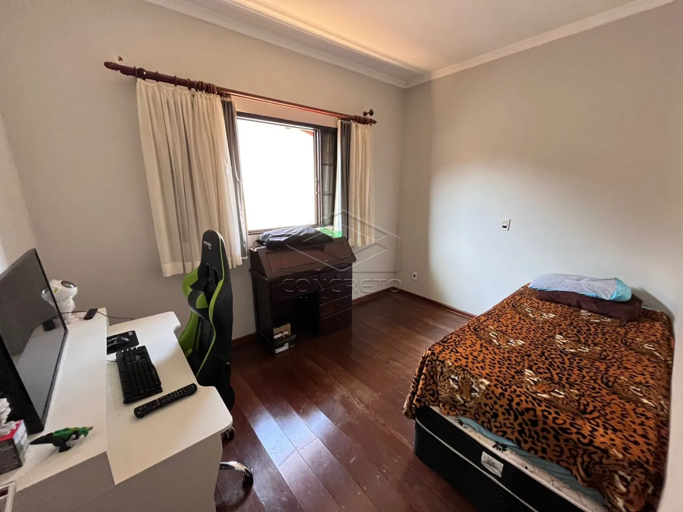 Alugar Casa / Padr&atilde;o em Len&ccedil;&oacute;is Paulista R$ 2.050,00 - Foto 5