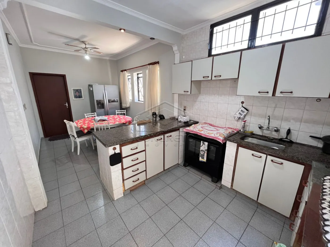 Alugar Casa / Padr&atilde;o em Len&ccedil;&oacute;is Paulista R$ 2.050,00 - Foto 8
