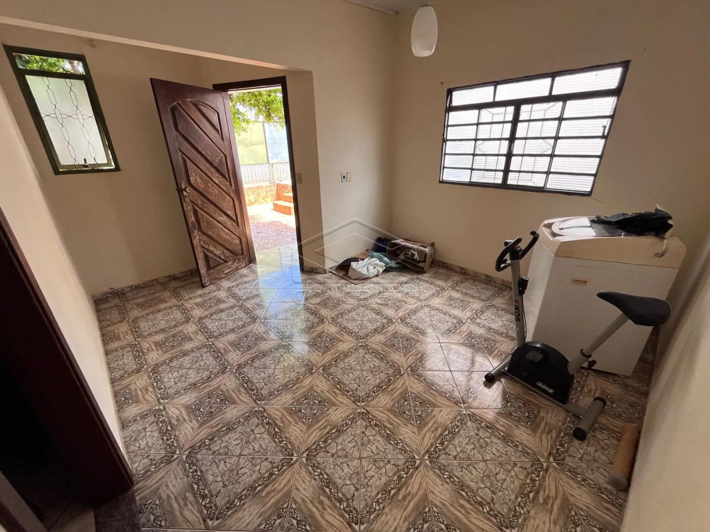 Comprar Casa / Resid&ecirc;ncia em Len&ccedil;&oacute;is Paulista R$ 300.000,00 - Foto 2